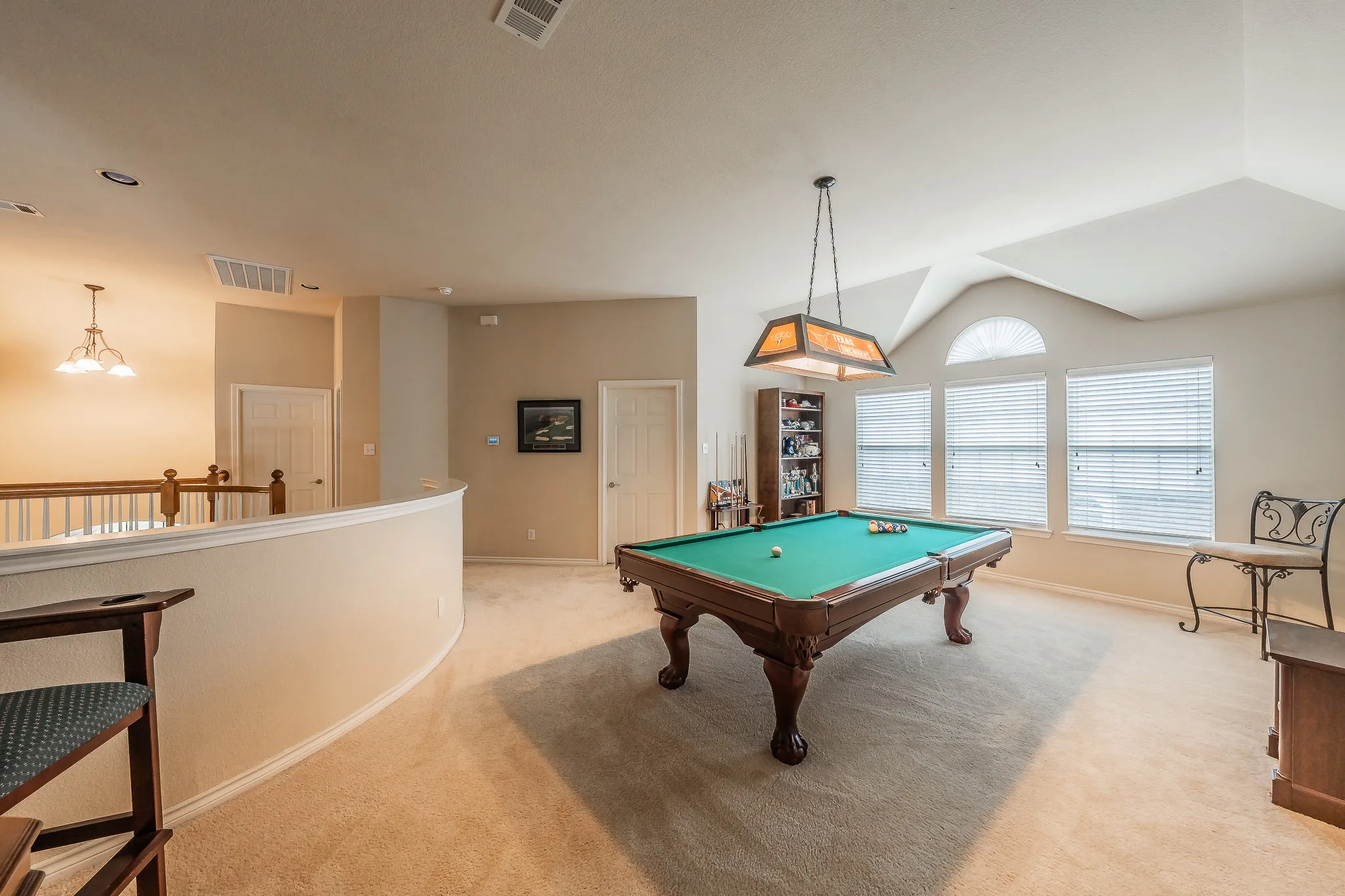 Single Family Residence For Sale in Tarrant County , 1424 Bassett Hound Drive, Fort Worth, Texas 76052, 5 Bedroom, 4 Bathroom, 4 Garage spaces, 4,421 Sqft, built in 2006, mls#21305953, Real Estate Agent in Fort Worth, Homes For Sale in Tarrant county, Homes For Sale in Fort Worth, Realtor in Fort Worth Texas, Real Estate Brokerage Independent Realty Texas, Luminita Cordes Realtor