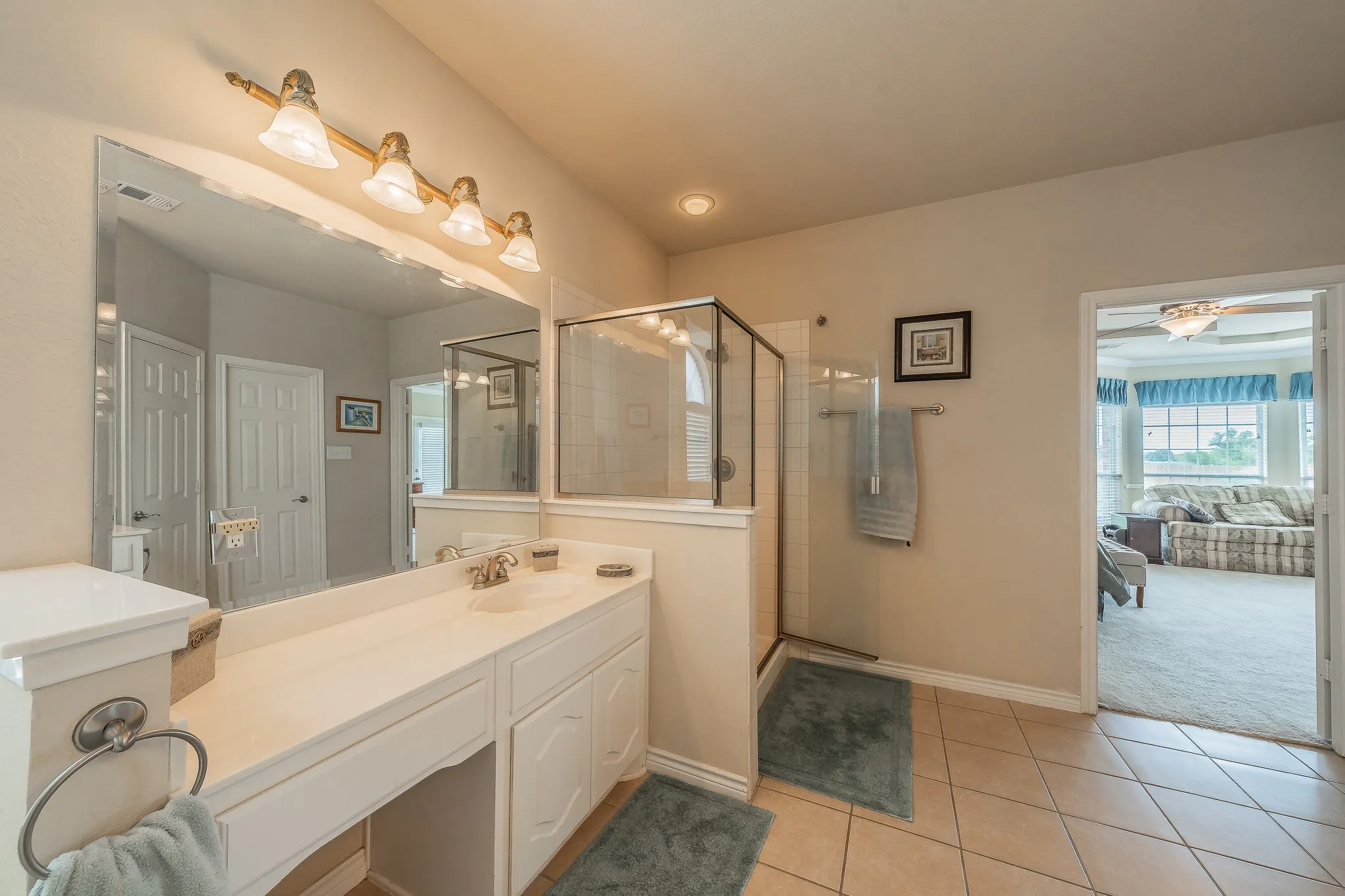 Single Family Residence For Sale in Tarrant County , 1424 Bassett Hound Drive, Fort Worth, Texas 76052, 5 Bedroom, 4 Bathroom, 4 Garage spaces, 4,421 Sqft, built in 2006, mls#21305953, Real Estate Agent in Fort Worth, Homes For Sale in Tarrant county, Homes For Sale in Fort Worth, Realtor in Fort Worth Texas, Real Estate Brokerage Independent Realty Texas, Luminita Cordes Realtor
