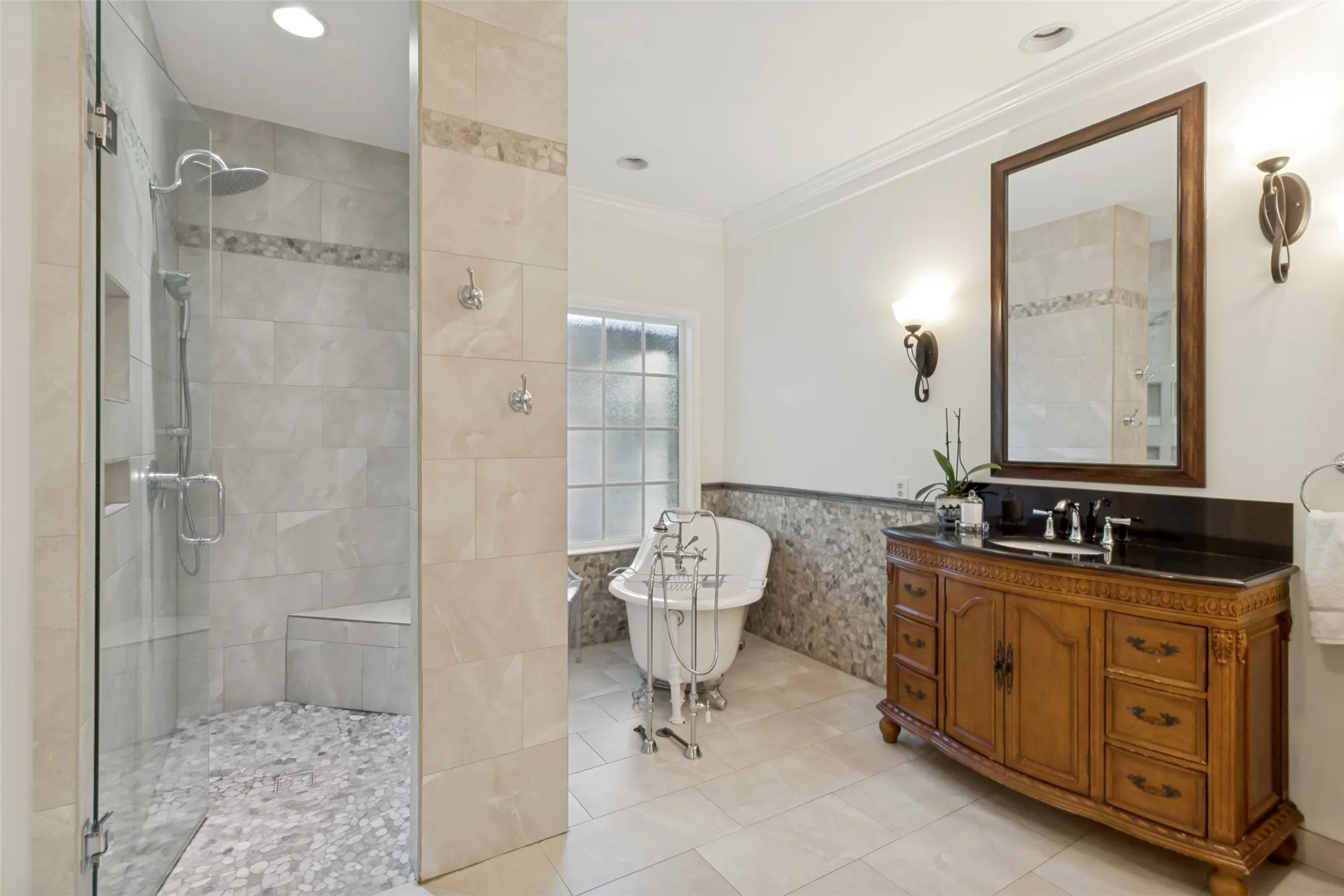 Single Family Residence For Sale in Collin County , 5023 Spyglass Drive, Dallas, Texas 75287, 5 Bedroom, 5 Bathroom, 2 Garage spaces, 3,942 Sqft, built in 1985, mls#21313774, Real Estate Agent in Dallas, Homes For Sale in Collin county, Homes For Sale in Dallas, Realtor in Dallas Texas, Real Estate Brokerage Independent Realty Texas, Luminita Cordes Realtor