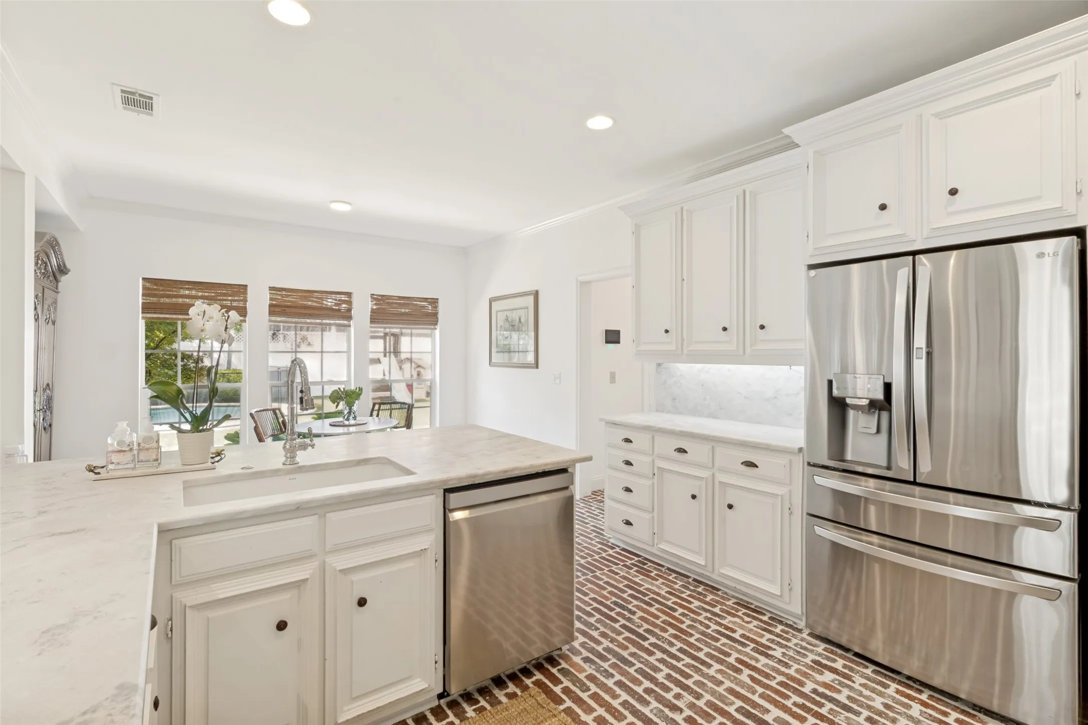 Single Family Residence For Sale in Collin County , 5023 Spyglass Drive, Dallas, Texas 75287, 5 Bedroom, 5 Bathroom, 2 Garage spaces, 3,942 Sqft, built in 1985, mls#21313774, Real Estate Agent in Dallas, Homes For Sale in Collin county, Homes For Sale in Dallas, Realtor in Dallas Texas, Real Estate Brokerage Independent Realty Texas, Luminita Cordes Realtor
