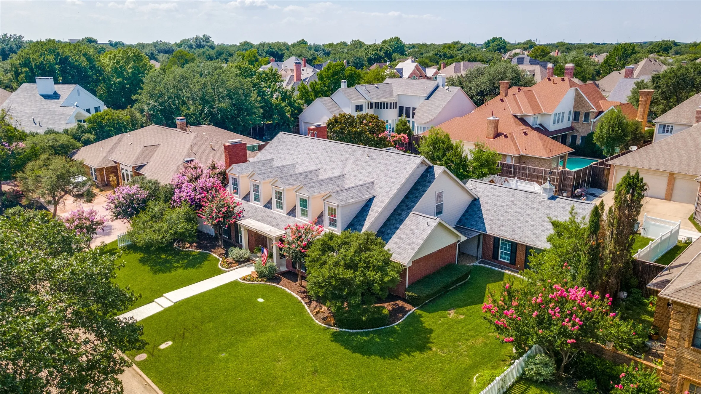 Single Family Residence For Sale in Collin County , 5023 Spyglass Drive, Dallas, Texas 75287, 5 Bedroom, 5 Bathroom, 2 Garage spaces, 3,942 Sqft, built in 1985, mls#21313774, Real Estate Agent in Dallas, Homes For Sale in Collin county, Homes For Sale in Dallas, Realtor in Dallas Texas, Real Estate Brokerage Independent Realty Texas, Luminita Cordes Realtor