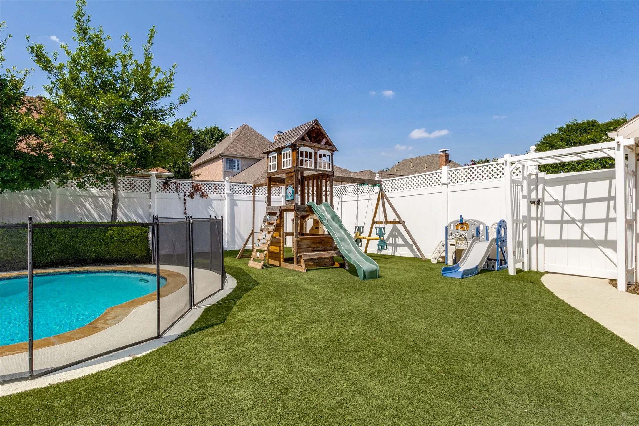 Single Family Residence For Sale in Collin County , 5023 Spyglass Drive, Dallas, Texas 75287, 5 Bedroom, 5 Bathroom, 2 Garage spaces, 3,942 Sqft, built in 1985, mls#21313774, Real Estate Agent in Dallas, Homes For Sale in Collin county, Homes For Sale in Dallas, Realtor in Dallas Texas, Real Estate Brokerage Independent Realty Texas, Luminita Cordes Realtor