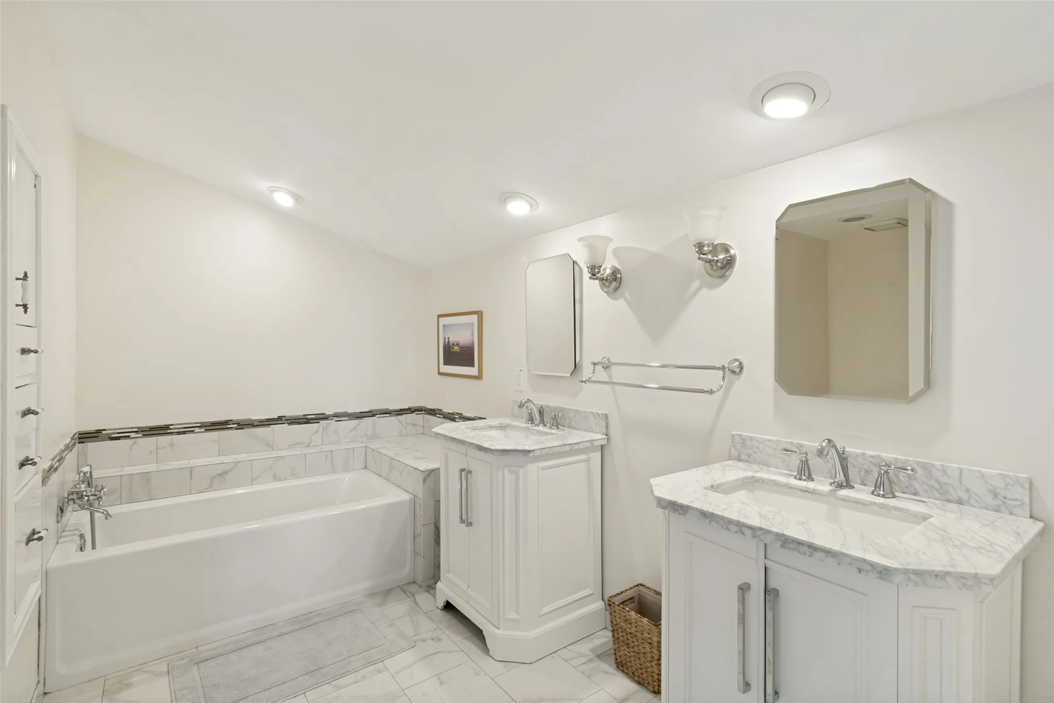 Single Family Residence For Sale in Collin County , 5023 Spyglass Drive, Dallas, Texas 75287, 5 Bedroom, 5 Bathroom, 2 Garage spaces, 3,942 Sqft, built in 1985, mls#21313774, Real Estate Agent in Dallas, Homes For Sale in Collin county, Homes For Sale in Dallas, Realtor in Dallas Texas, Real Estate Brokerage Independent Realty Texas, Luminita Cordes Realtor