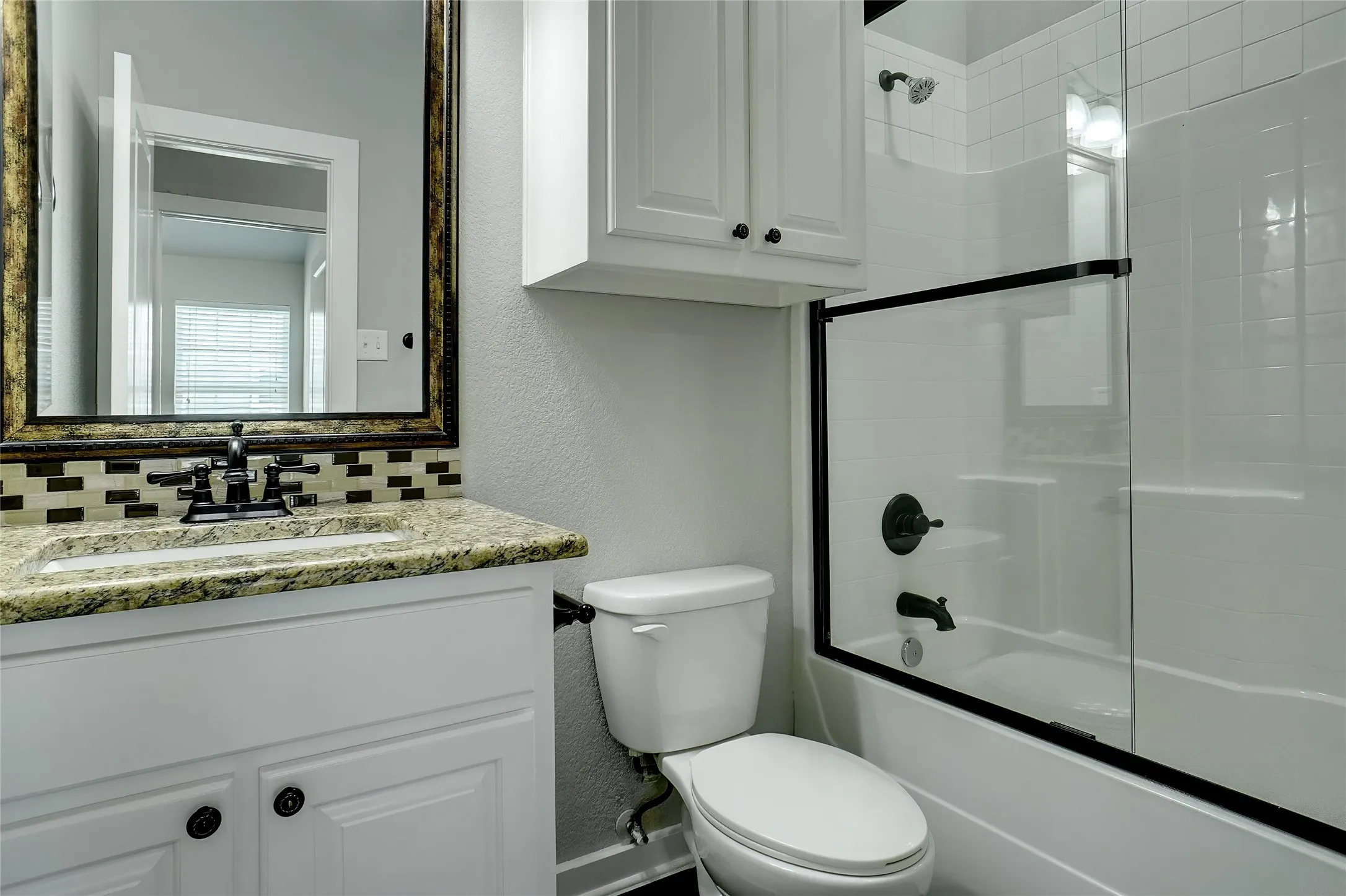 Single Family Residence For Sale in Tarrant County , 3324 Willing Avenue, Fort Worth, Texas 76110, 3 Bedroom, 2 Bathroom, 1 Garage spaces, 1,096 Sqft, built in 2015, mls#21313531, Real Estate Agent in Fort Worth, Homes For Sale in Tarrant county, Homes For Sale in Fort Worth, Realtor in Fort Worth Texas, Real Estate Brokerage Independent Realty Texas, Luminita Cordes Realtor