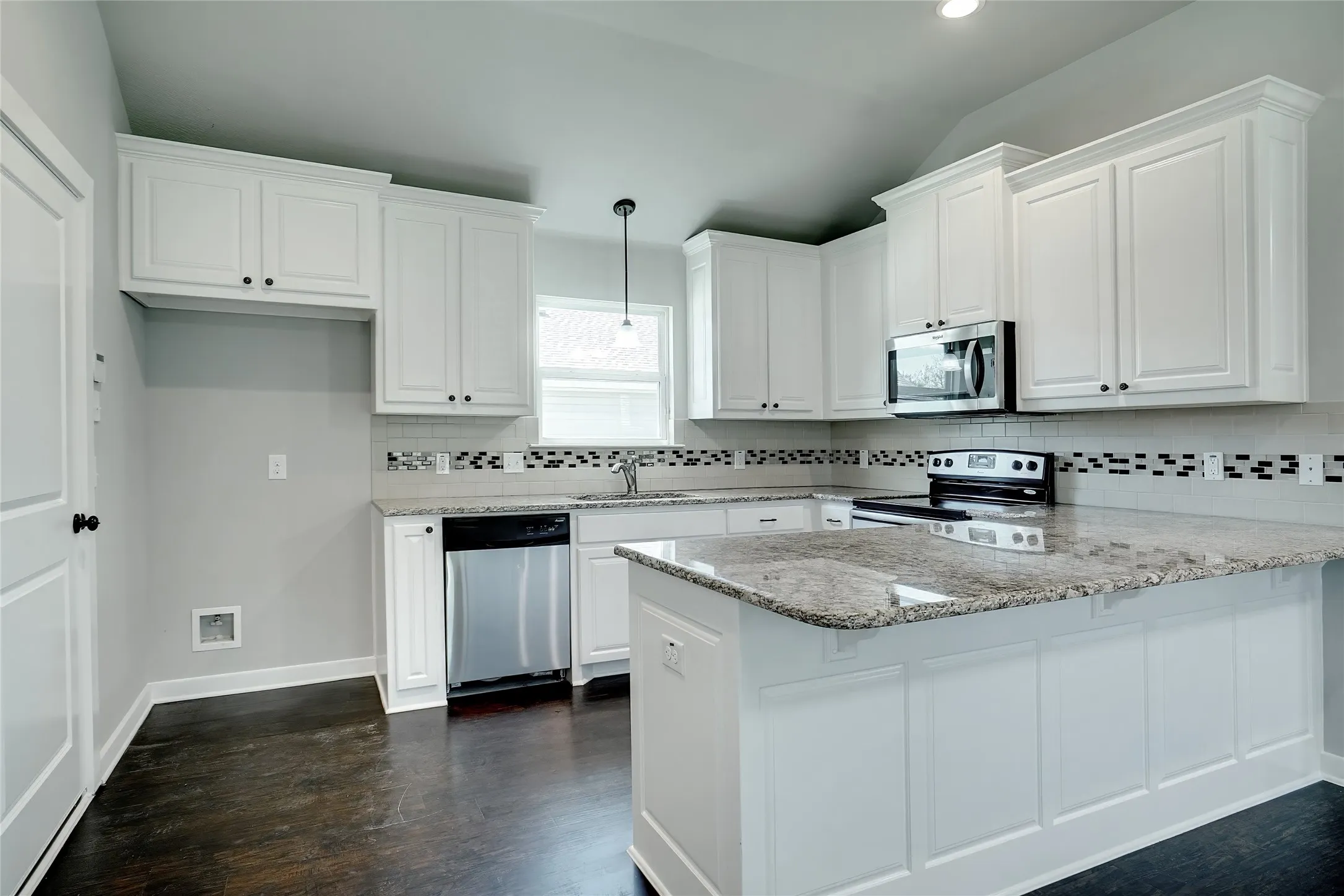 Single Family Residence For Sale in Tarrant County , 3324 Willing Avenue, Fort Worth, Texas 76110, 3 Bedroom, 2 Bathroom, 1 Garage spaces, 1,096 Sqft, built in 2015, mls#21313531, Real Estate Agent in Fort Worth, Homes For Sale in Tarrant county, Homes For Sale in Fort Worth, Realtor in Fort Worth Texas, Real Estate Brokerage Independent Realty Texas, Luminita Cordes Realtor