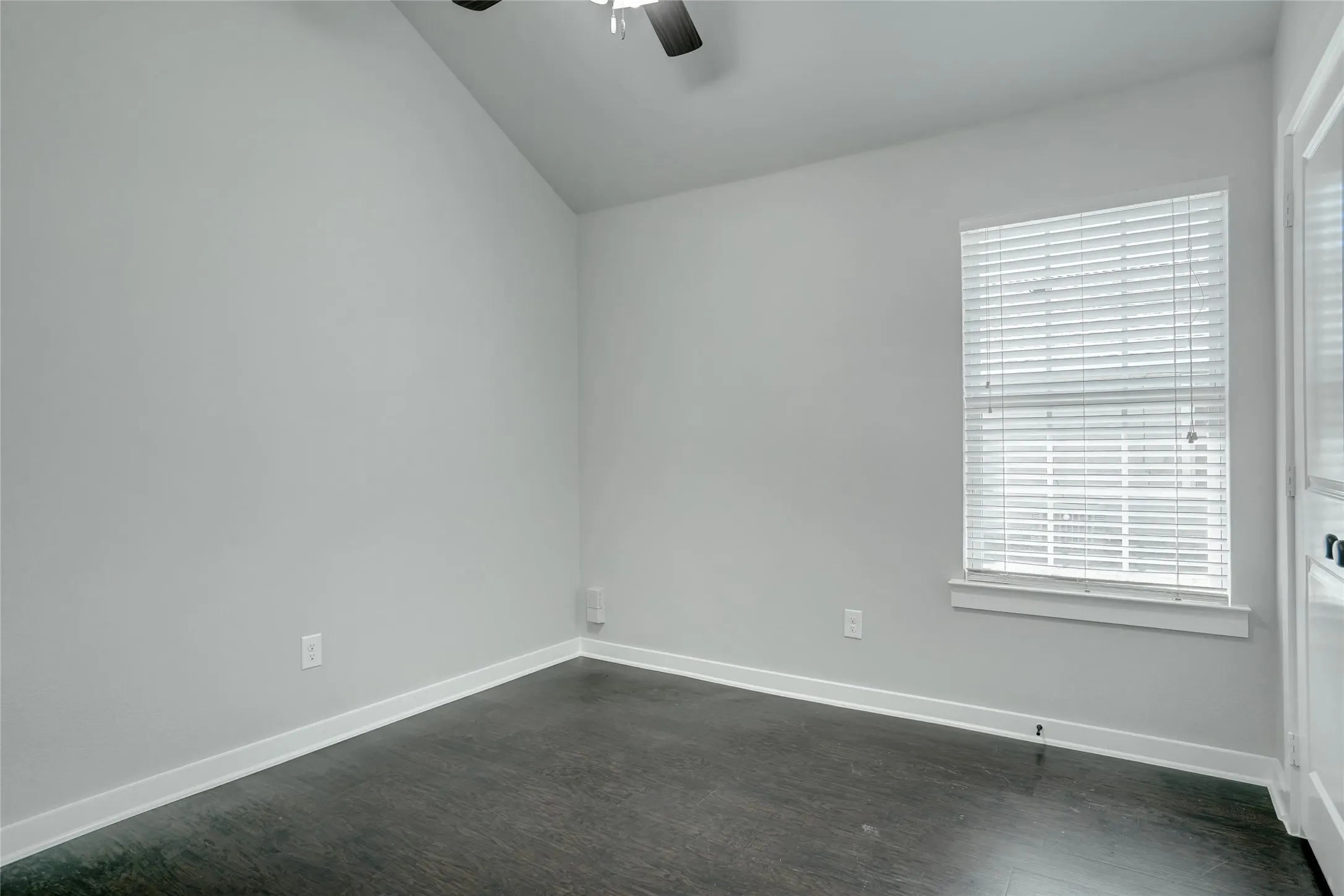 Single Family Residence For Sale in Tarrant County , 3324 Willing Avenue, Fort Worth, Texas 76110, 3 Bedroom, 2 Bathroom, 1 Garage spaces, 1,096 Sqft, built in 2015, mls#21313531, Real Estate Agent in Fort Worth, Homes For Sale in Tarrant county, Homes For Sale in Fort Worth, Realtor in Fort Worth Texas, Real Estate Brokerage Independent Realty Texas, Luminita Cordes Realtor