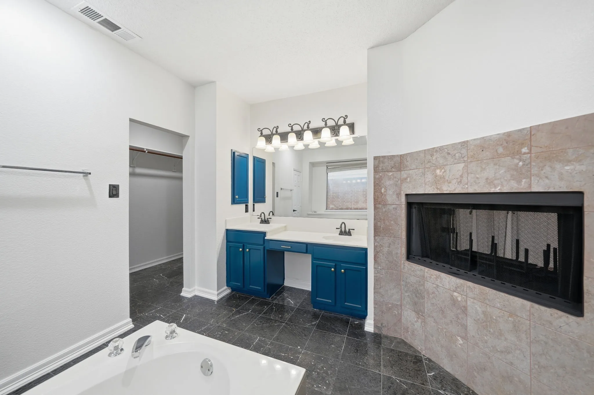 Single Family Residence For Sale in Rockwall County , 133 Blanchard Drive, Rockwall, Texas 75032, 5 Bedroom, 4 Bathroom, 2 Garage spaces, 4,264 Sqft, built in 2002, mls#21313489, Real Estate Agent in Rockwall, Homes For Sale in Rockwall county, Homes For Sale in Rockwall, Realtor in Rockwall Texas, Real Estate Brokerage Independent Realty Texas, Luminita Cordes Realtor