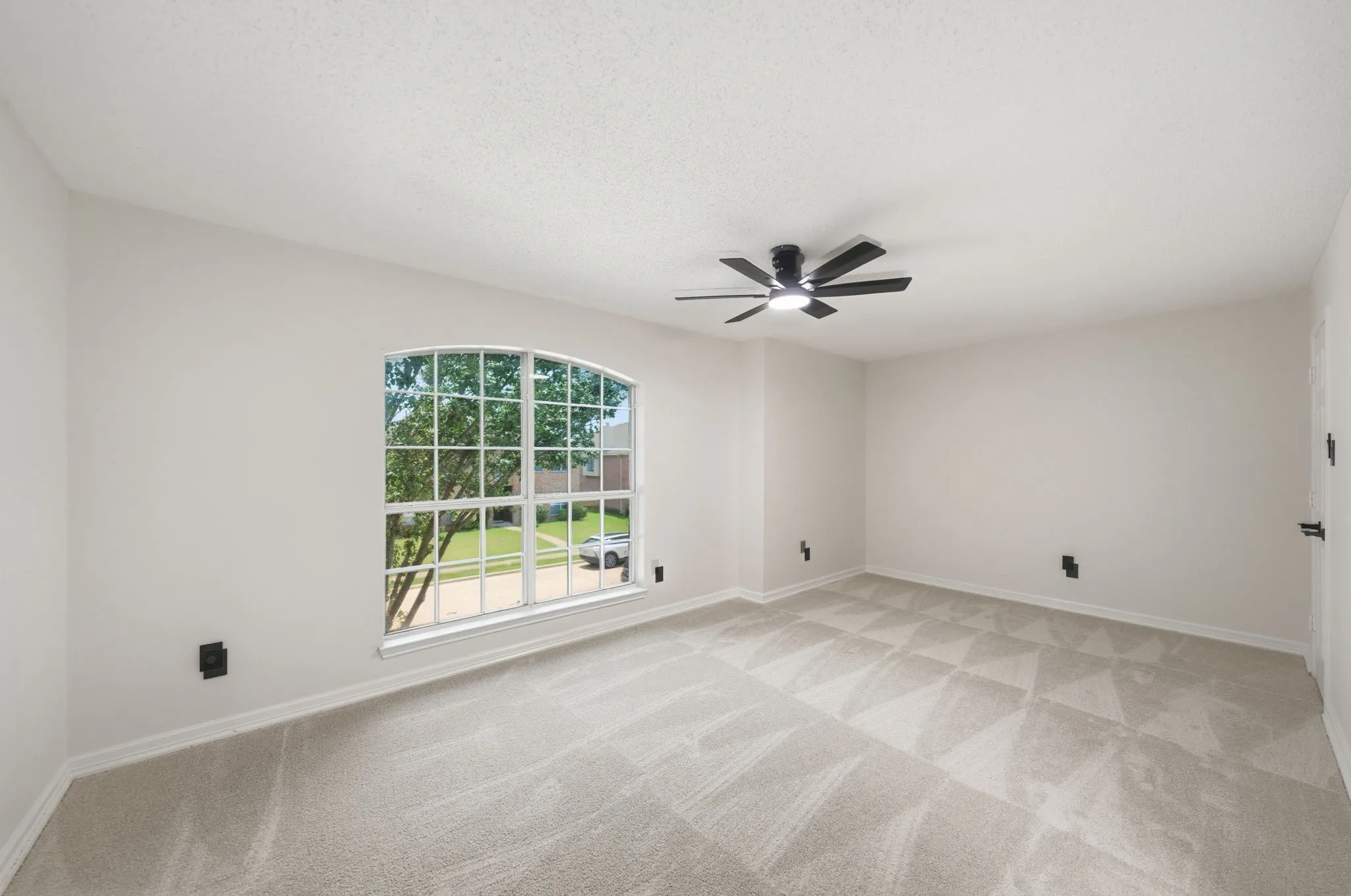 Single Family Residence For Sale in Rockwall County , 133 Blanchard Drive, Rockwall, Texas 75032, 5 Bedroom, 4 Bathroom, 2 Garage spaces, 4,264 Sqft, built in 2002, mls#21313489, Real Estate Agent in Rockwall, Homes For Sale in Rockwall county, Homes For Sale in Rockwall, Realtor in Rockwall Texas, Real Estate Brokerage Independent Realty Texas, Luminita Cordes Realtor