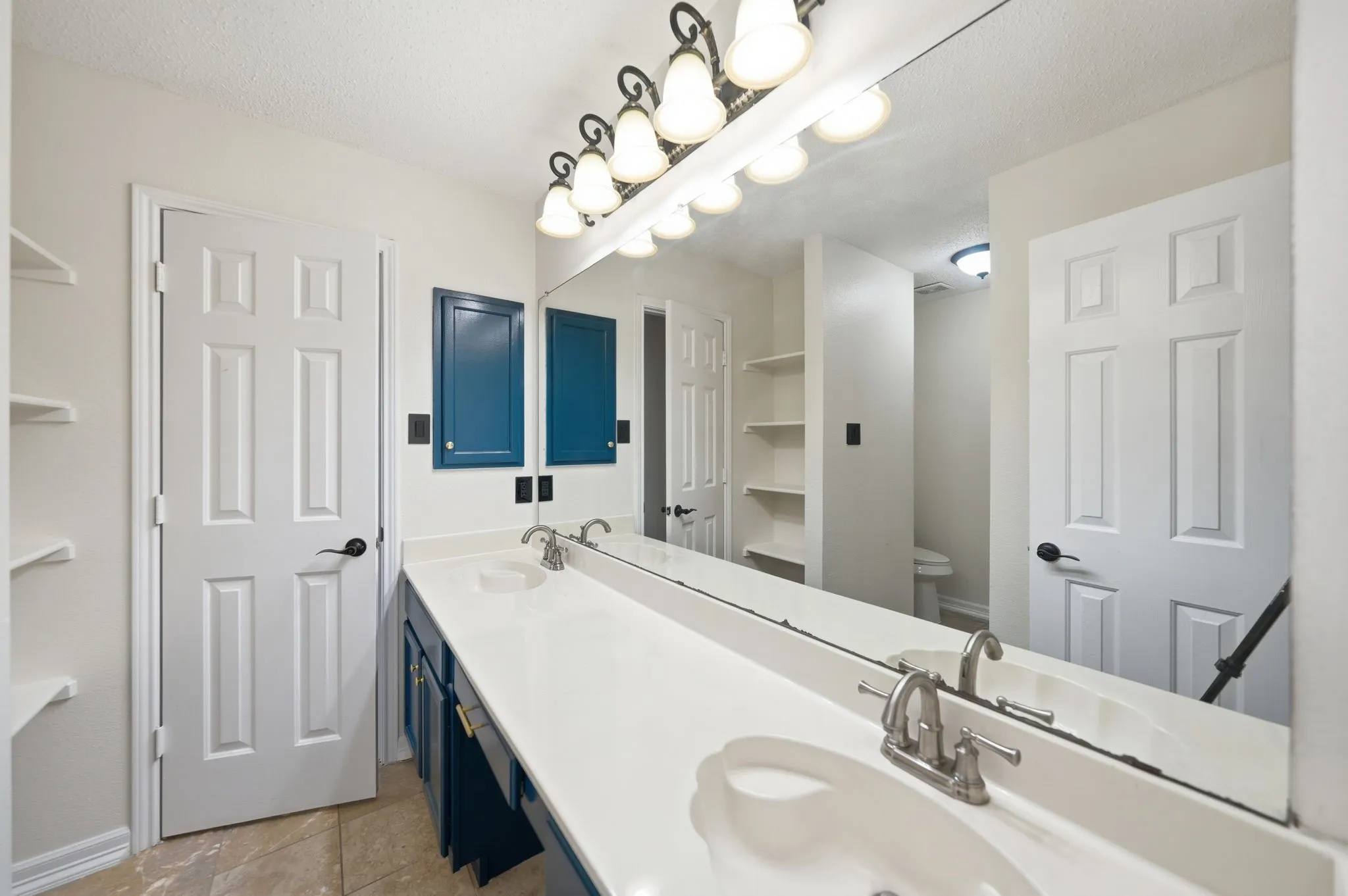 Single Family Residence For Sale in Rockwall County , 133 Blanchard Drive, Rockwall, Texas 75032, 5 Bedroom, 4 Bathroom, 2 Garage spaces, 4,264 Sqft, built in 2002, mls#21313489, Real Estate Agent in Rockwall, Homes For Sale in Rockwall county, Homes For Sale in Rockwall, Realtor in Rockwall Texas, Real Estate Brokerage Independent Realty Texas, Luminita Cordes Realtor