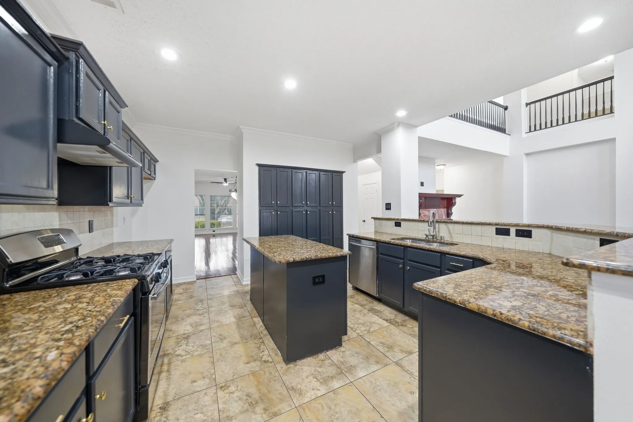 Single Family Residence For Sale in Rockwall County , 133 Blanchard Drive, Rockwall, Texas 75032, 5 Bedroom, 4 Bathroom, 2 Garage spaces, 4,264 Sqft, built in 2002, mls#21313489, Real Estate Agent in Rockwall, Homes For Sale in Rockwall county, Homes For Sale in Rockwall, Realtor in Rockwall Texas, Real Estate Brokerage Independent Realty Texas, Luminita Cordes Realtor