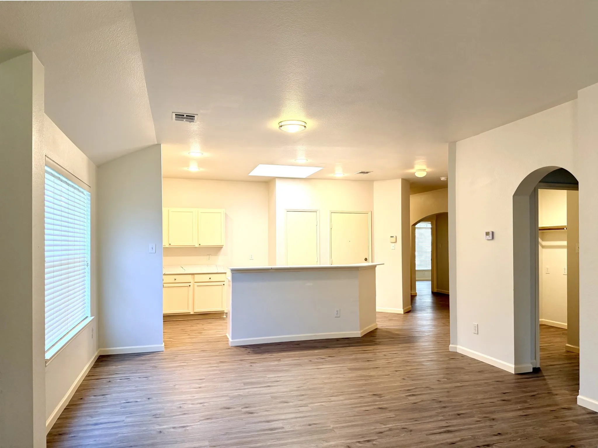 Single Family Residence For Sale in Kaufman County , 507 Tumbleweed Drive, Forney, Texas 75126, 4 Bedroom, 2 Bathroom, 2 Garage spaces, 1,762 Sqft, built in 2002, mls#21313605, Real Estate Agent in Forney, Homes For Sale in Kaufman county, Homes For Sale in Forney, Realtor in Forney Texas, Real Estate Brokerage Independent Realty Texas, Luminita Cordes Realtor