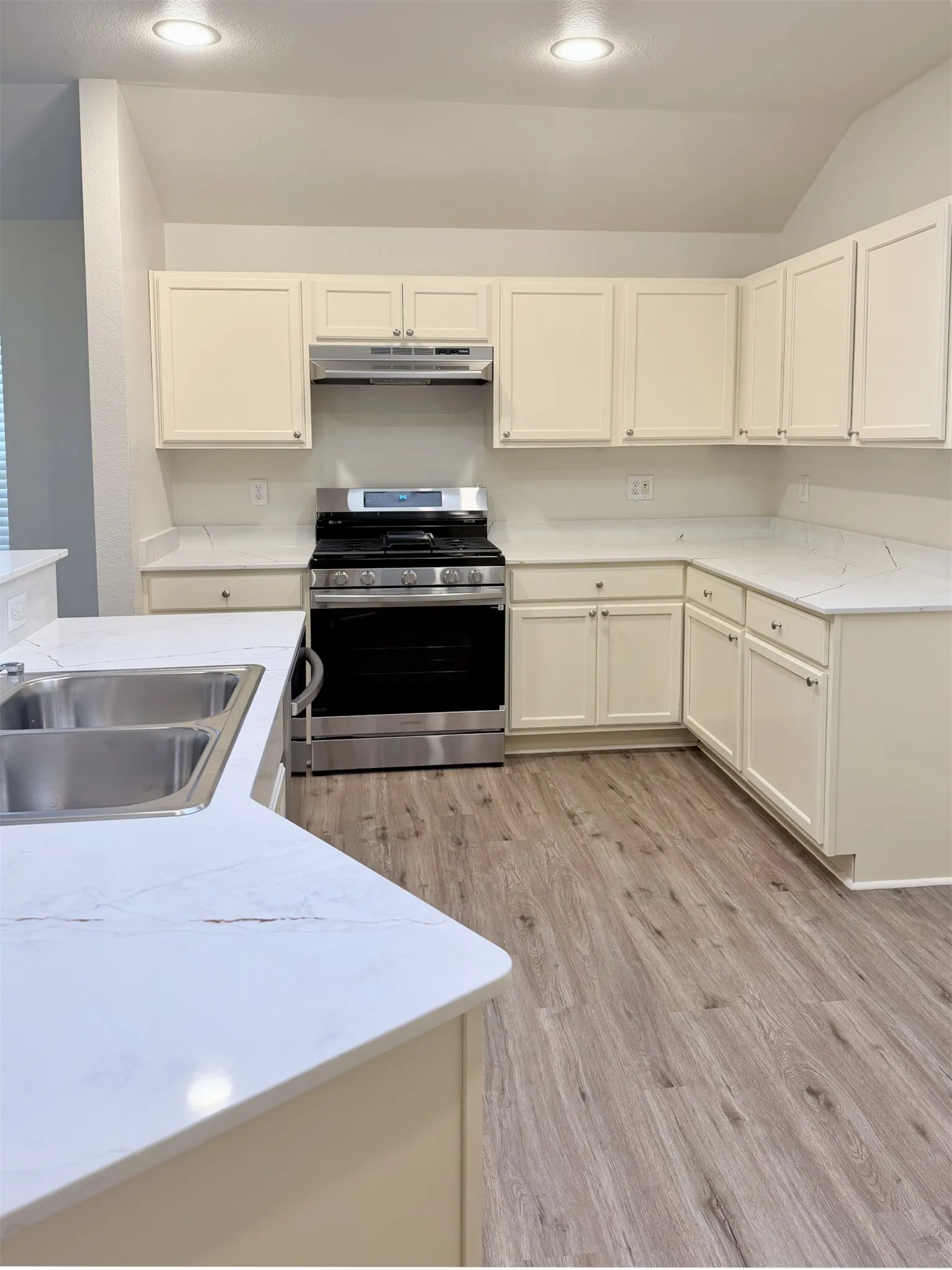Single Family Residence For Sale in Kaufman County , 507 Tumbleweed Drive, Forney, Texas 75126, 4 Bedroom, 2 Bathroom, 2 Garage spaces, 1,762 Sqft, built in 2002, mls#21313605, Real Estate Agent in Forney, Homes For Sale in Kaufman county, Homes For Sale in Forney, Realtor in Forney Texas, Real Estate Brokerage Independent Realty Texas, Luminita Cordes Realtor
