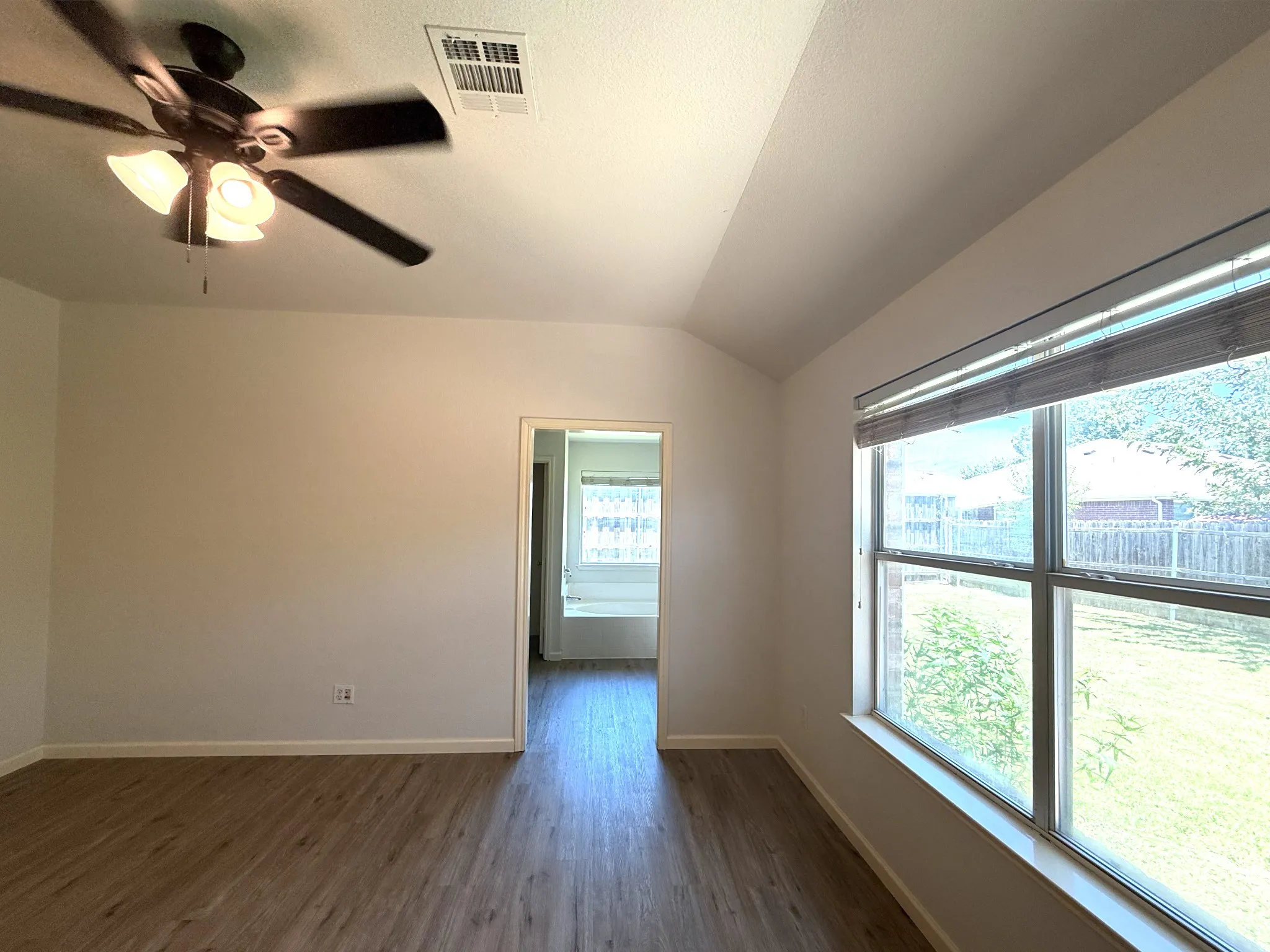 Single Family Residence For Sale in Kaufman County , 507 Tumbleweed Drive, Forney, Texas 75126, 4 Bedroom, 2 Bathroom, 2 Garage spaces, 1,762 Sqft, built in 2002, mls#21313605, Real Estate Agent in Forney, Homes For Sale in Kaufman county, Homes For Sale in Forney, Realtor in Forney Texas, Real Estate Brokerage Independent Realty Texas, Luminita Cordes Realtor
