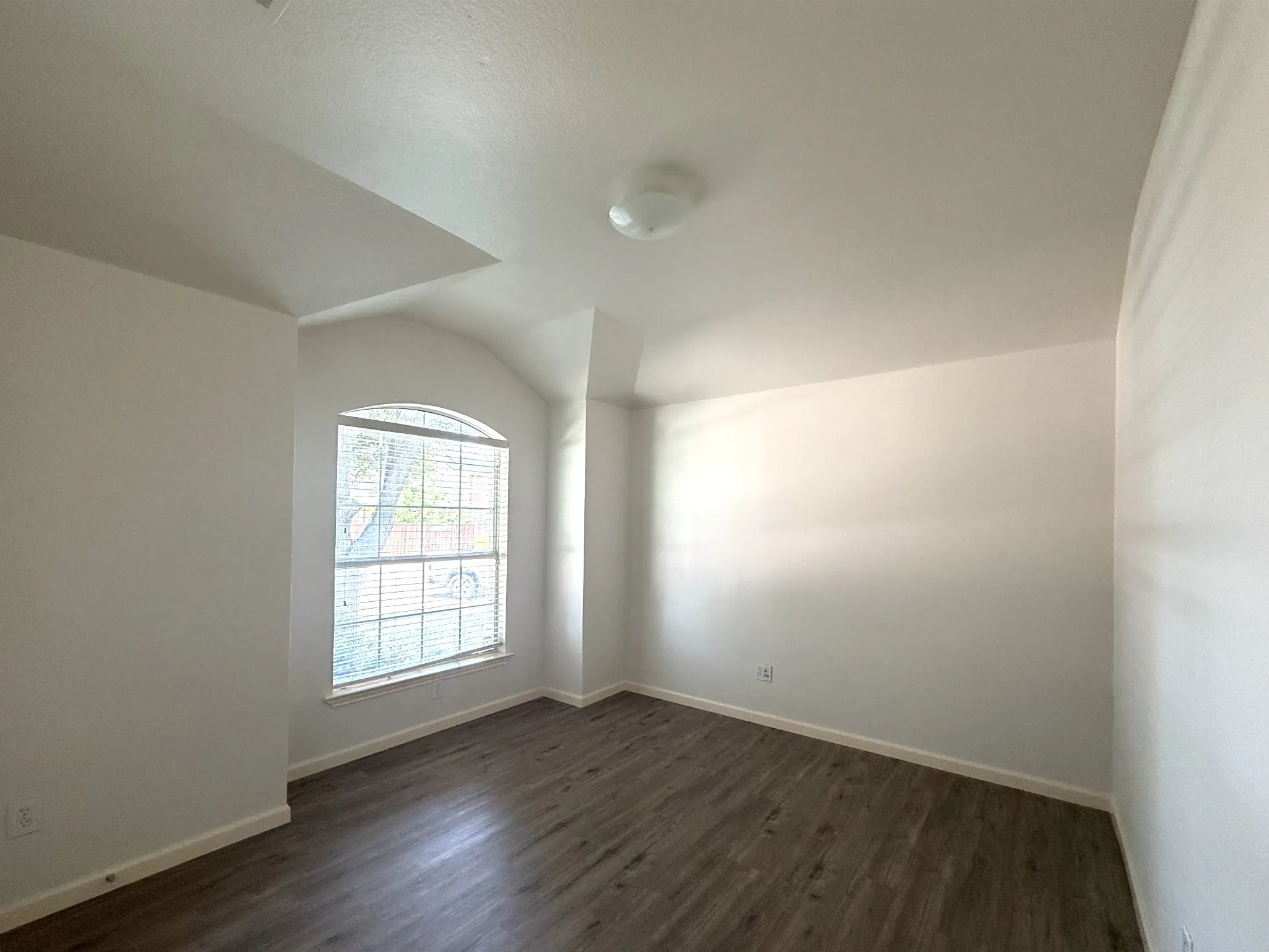 Single Family Residence For Sale in Kaufman County , 507 Tumbleweed Drive, Forney, Texas 75126, 4 Bedroom, 2 Bathroom, 2 Garage spaces, 1,762 Sqft, built in 2002, mls#21313605, Real Estate Agent in Forney, Homes For Sale in Kaufman county, Homes For Sale in Forney, Realtor in Forney Texas, Real Estate Brokerage Independent Realty Texas, Luminita Cordes Realtor