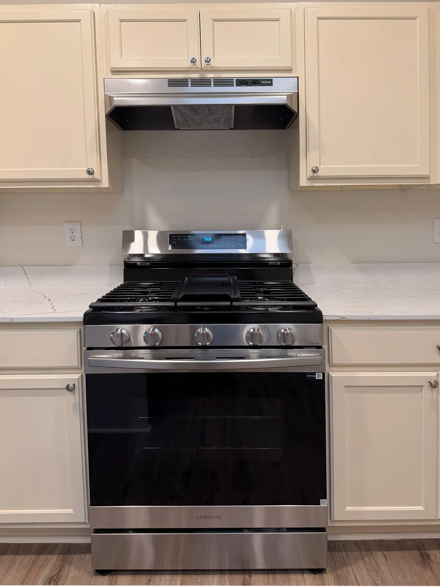 Brand new Range and range hood