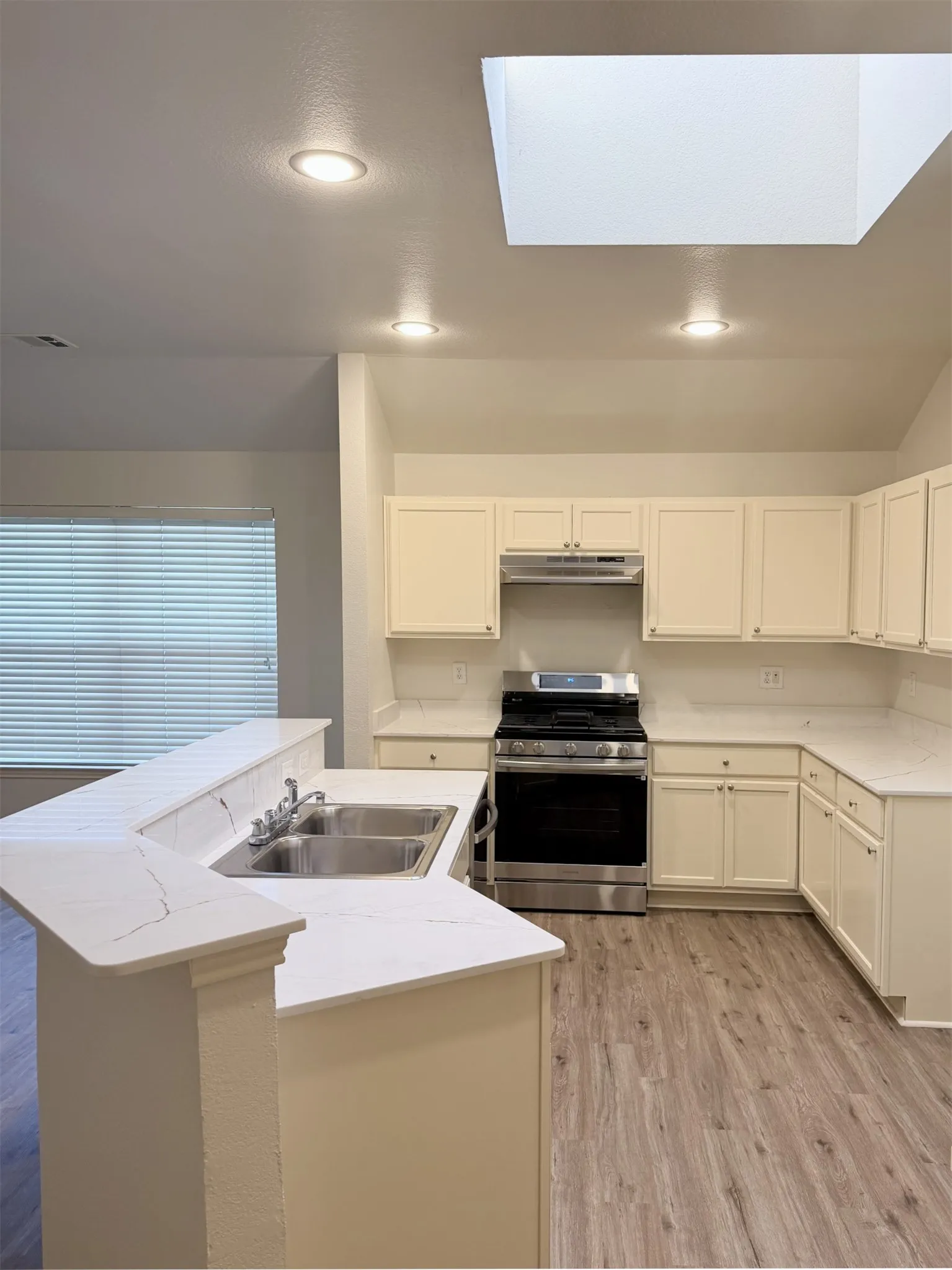 Single Family Residence For Sale in Kaufman County , 507 Tumbleweed Drive, Forney, Texas 75126, 4 Bedroom, 2 Bathroom, 2 Garage spaces, 1,762 Sqft, built in 2002, mls#21313605, Real Estate Agent in Forney, Homes For Sale in Kaufman county, Homes For Sale in Forney, Realtor in Forney Texas, Real Estate Brokerage Independent Realty Texas, Luminita Cordes Realtor