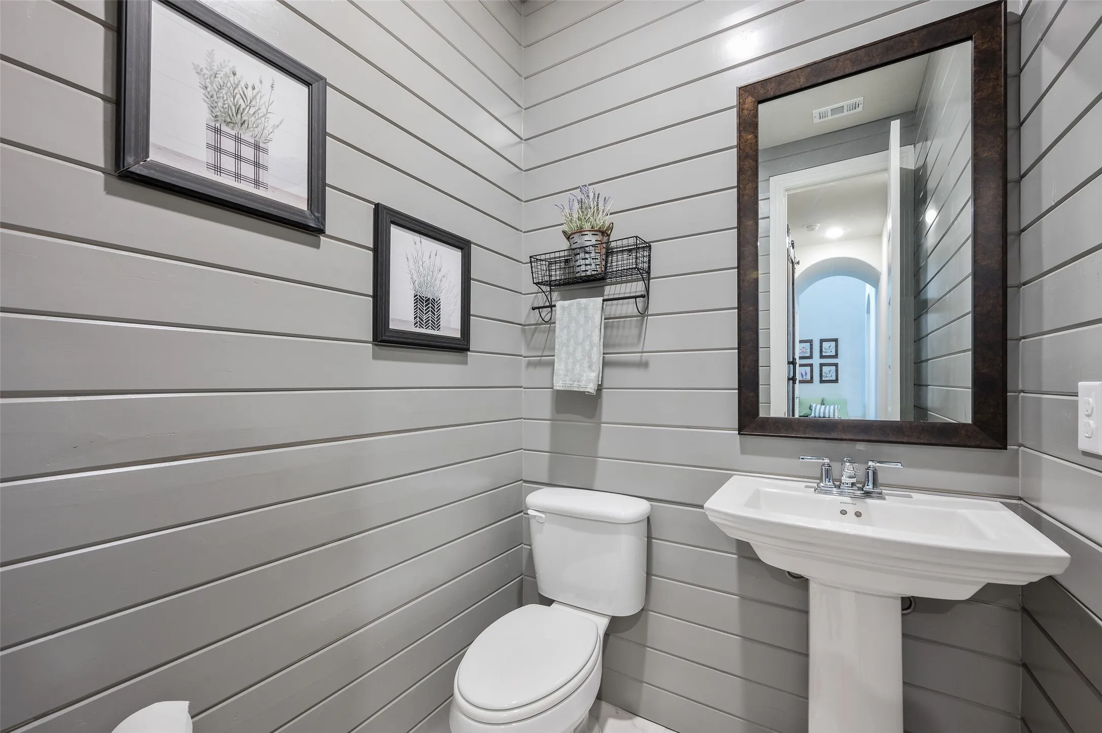 Single Family Residence For Sale in Denton County , 2313 Cobbler Street, Northlake, Texas 76247, 3 Bedroom, 3 Bathroom, 2 Garage spaces, 2,273 Sqft, built in 2022, mls#21307464, Real Estate Agent in Northlake, Homes For Sale in Denton county, Homes For Sale in Northlake, Realtor in Northlake Texas, Real Estate Brokerage Independent Realty Texas, Luminita Cordes Realtor