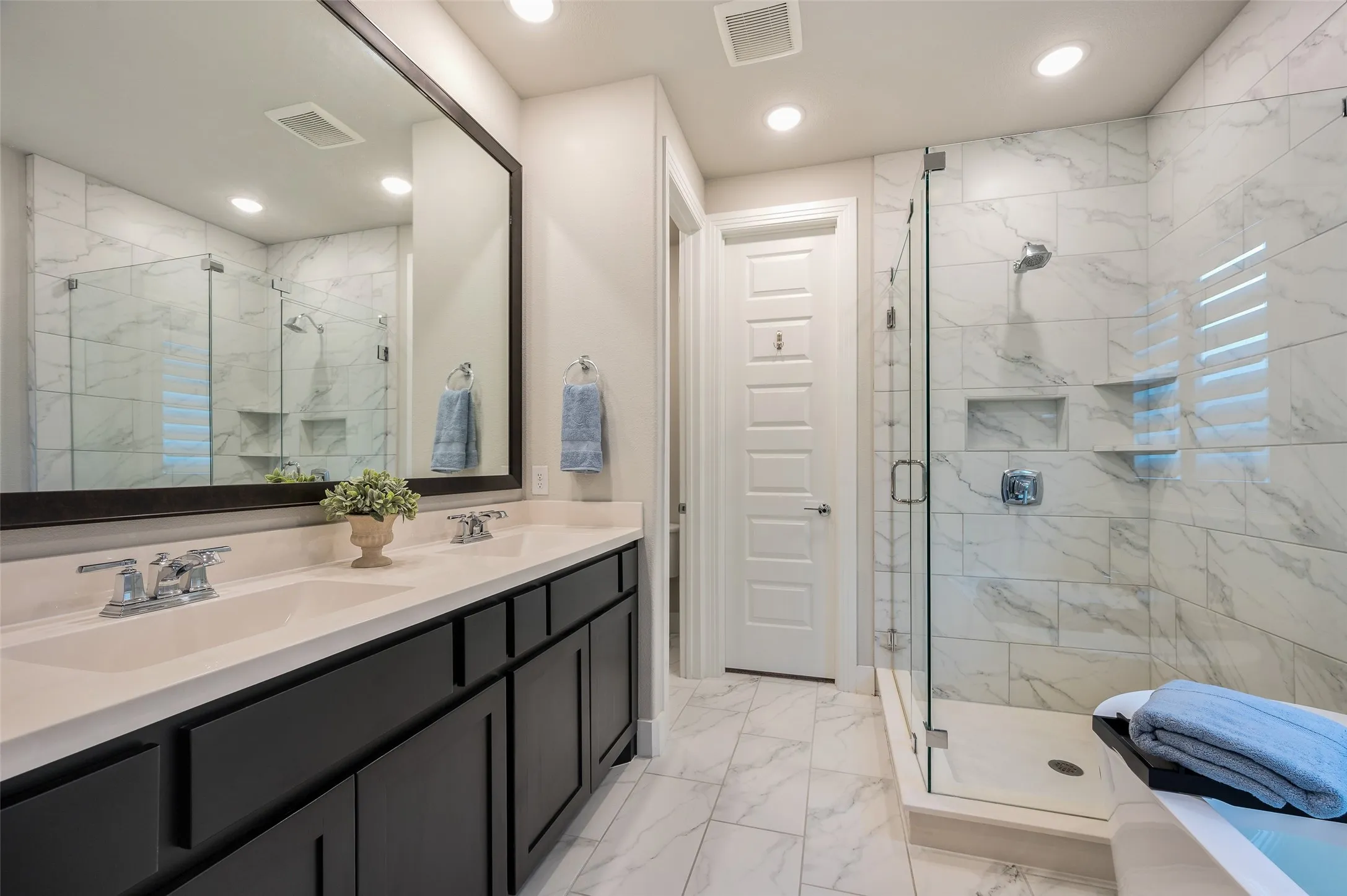 Single Family Residence For Sale in Denton County , 2313 Cobbler Street, Northlake, Texas 76247, 3 Bedroom, 3 Bathroom, 2 Garage spaces, 2,273 Sqft, built in 2022, mls#21307464, Real Estate Agent in Northlake, Homes For Sale in Denton county, Homes For Sale in Northlake, Realtor in Northlake Texas, Real Estate Brokerage Independent Realty Texas, Luminita Cordes Realtor