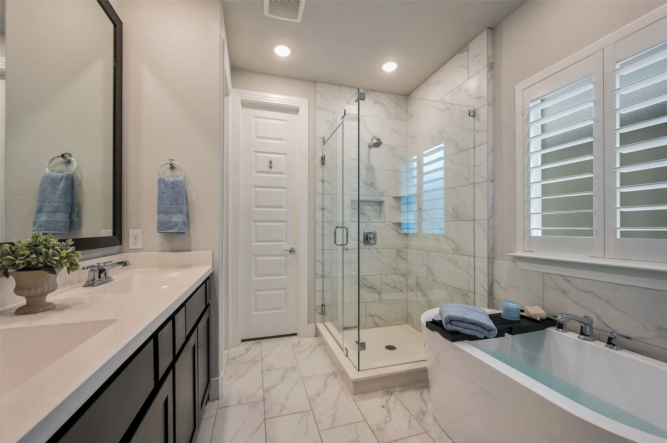 Single Family Residence For Sale in Denton County , 2313 Cobbler Street, Northlake, Texas 76247, 3 Bedroom, 3 Bathroom, 2 Garage spaces, 2,273 Sqft, built in 2022, mls#21307464, Real Estate Agent in Northlake, Homes For Sale in Denton county, Homes For Sale in Northlake, Realtor in Northlake Texas, Real Estate Brokerage Independent Realty Texas, Luminita Cordes Realtor