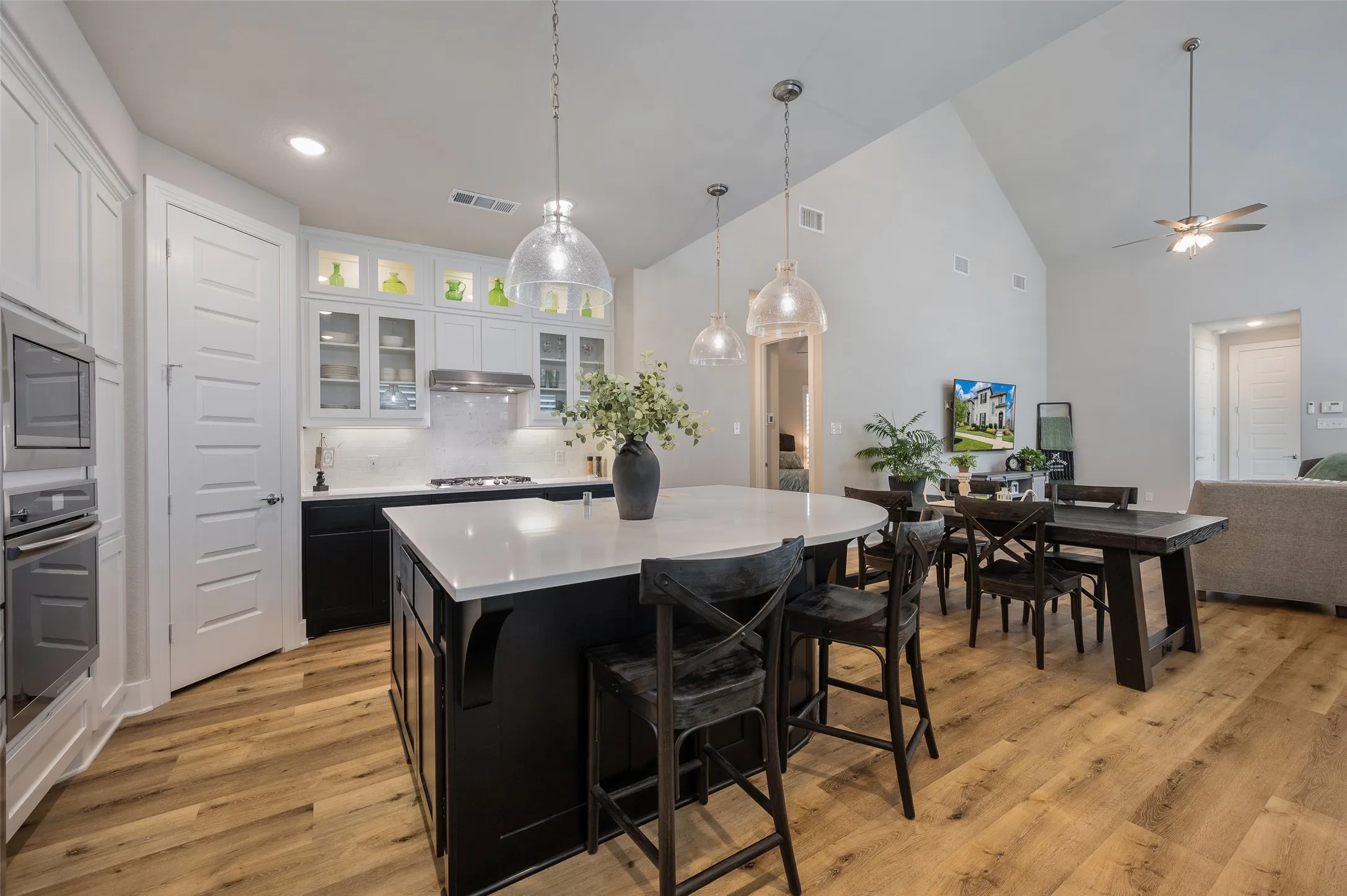 Single Family Residence For Sale in Denton County , 2313 Cobbler Street, Northlake, Texas 76247, 3 Bedroom, 3 Bathroom, 2 Garage spaces, 2,273 Sqft, built in 2022, mls#21307464, Real Estate Agent in Northlake, Homes For Sale in Denton county, Homes For Sale in Northlake, Realtor in Northlake Texas, Real Estate Brokerage Independent Realty Texas, Luminita Cordes Realtor