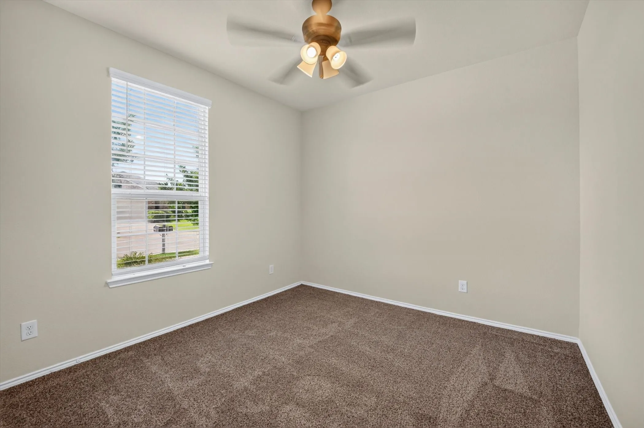 Single Family Residence For Sale in Denton County , 3113 Adrian Creek Drive, Little Elm, Texas 75068, 3 Bedroom, 2 Bathroom, 2 Garage spaces, 1,437 Sqft, built in 2017, mls#21312945, Real Estate Agent in Little Elm, Homes For Sale in Denton county, Homes For Sale in Little Elm, Realtor in Little Elm Texas, Real Estate Brokerage Independent Realty Texas, Luminita Cordes Realtor