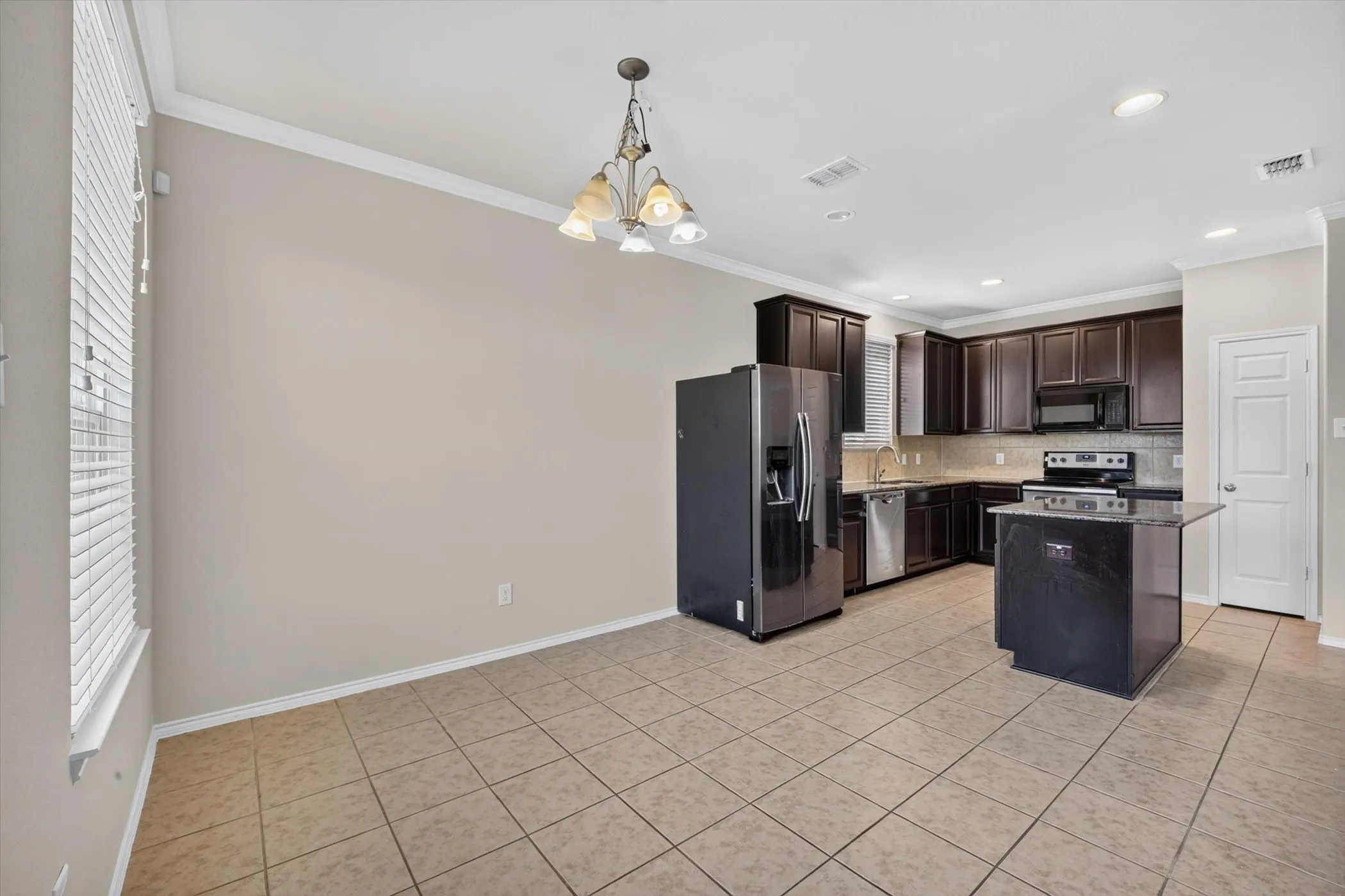 Single Family Residence For Sale in Denton County , 3113 Adrian Creek Drive, Little Elm, Texas 75068, 3 Bedroom, 2 Bathroom, 2 Garage spaces, 1,437 Sqft, built in 2017, mls#21312945, Real Estate Agent in Little Elm, Homes For Sale in Denton county, Homes For Sale in Little Elm, Realtor in Little Elm Texas, Real Estate Brokerage Independent Realty Texas, Luminita Cordes Realtor