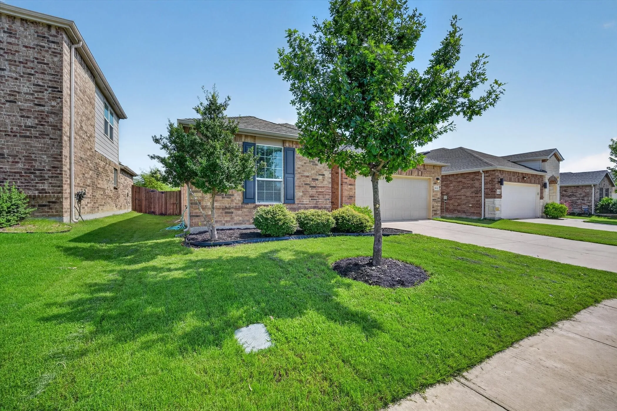 Single Family Residence For Sale in Denton County , 3113 Adrian Creek Drive, Little Elm, Texas 75068, 3 Bedroom, 2 Bathroom, 2 Garage spaces, 1,437 Sqft, built in 2017, mls#21312945, Real Estate Agent in Little Elm, Homes For Sale in Denton county, Homes For Sale in Little Elm, Realtor in Little Elm Texas, Real Estate Brokerage Independent Realty Texas, Luminita Cordes Realtor