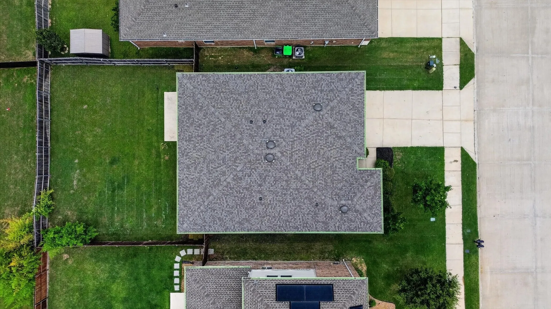 Single Family Residence For Sale in Denton County , 3113 Adrian Creek Drive, Little Elm, Texas 75068, 3 Bedroom, 2 Bathroom, 2 Garage spaces, 1,437 Sqft, built in 2017, mls#21312945, Real Estate Agent in Little Elm, Homes For Sale in Denton county, Homes For Sale in Little Elm, Realtor in Little Elm Texas, Real Estate Brokerage Independent Realty Texas, Luminita Cordes Realtor