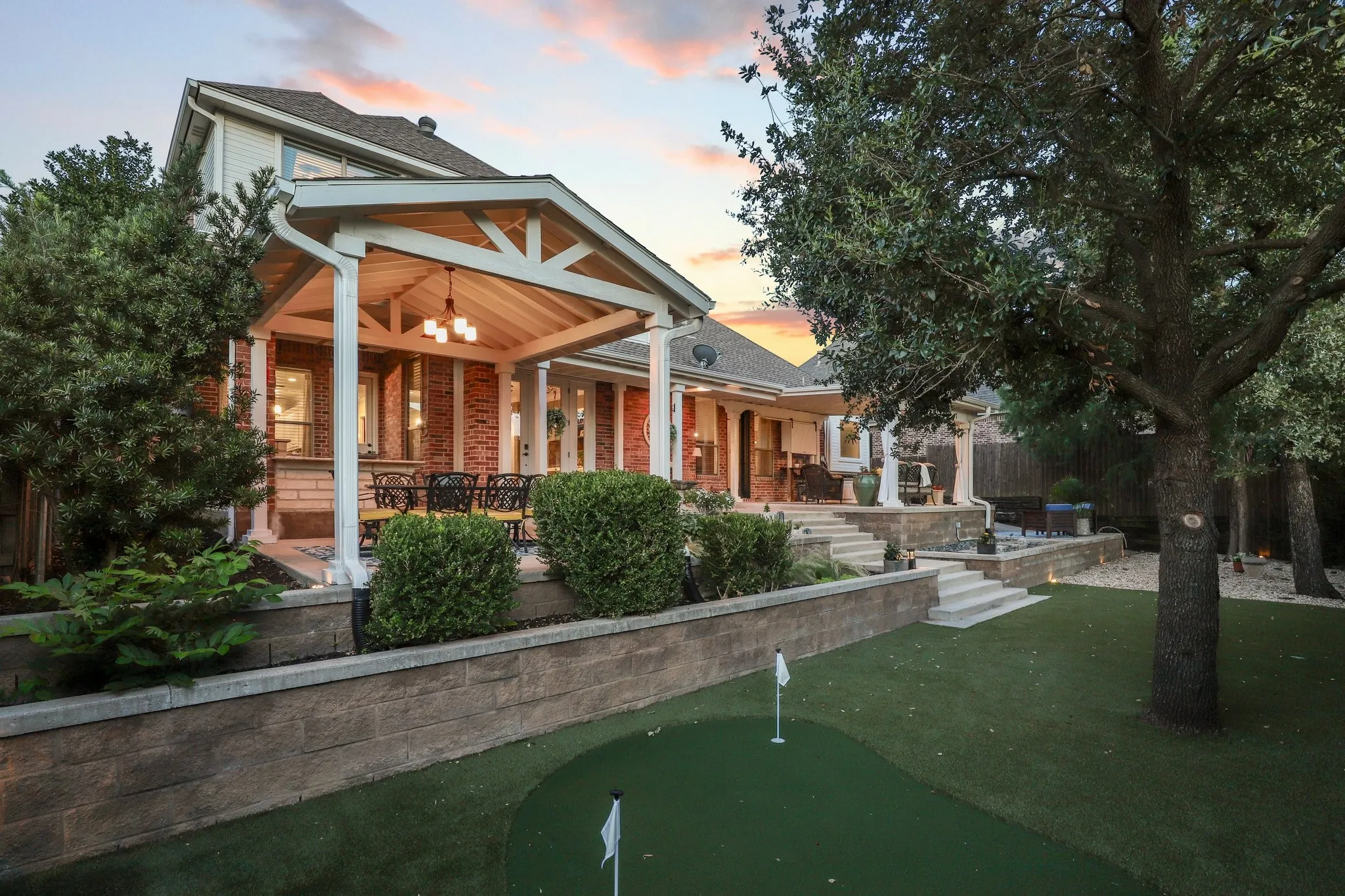Single Family Residence For Sale in Tarrant County , 7009 Mossycup Lane, North Richland Hills, Texas 76182, 4 Bedroom, 4 Bathroom, 3 Garage spaces, 3,594 Sqft, built in 2005, mls#21313840, Real Estate Agent in North Richland Hills, Homes For Sale in Tarrant county, Homes For Sale in North Richland Hills, Realtor in North Richland Hills Texas, Real Estate Brokerage Independent Realty Texas, Luminita Cordes Realtor