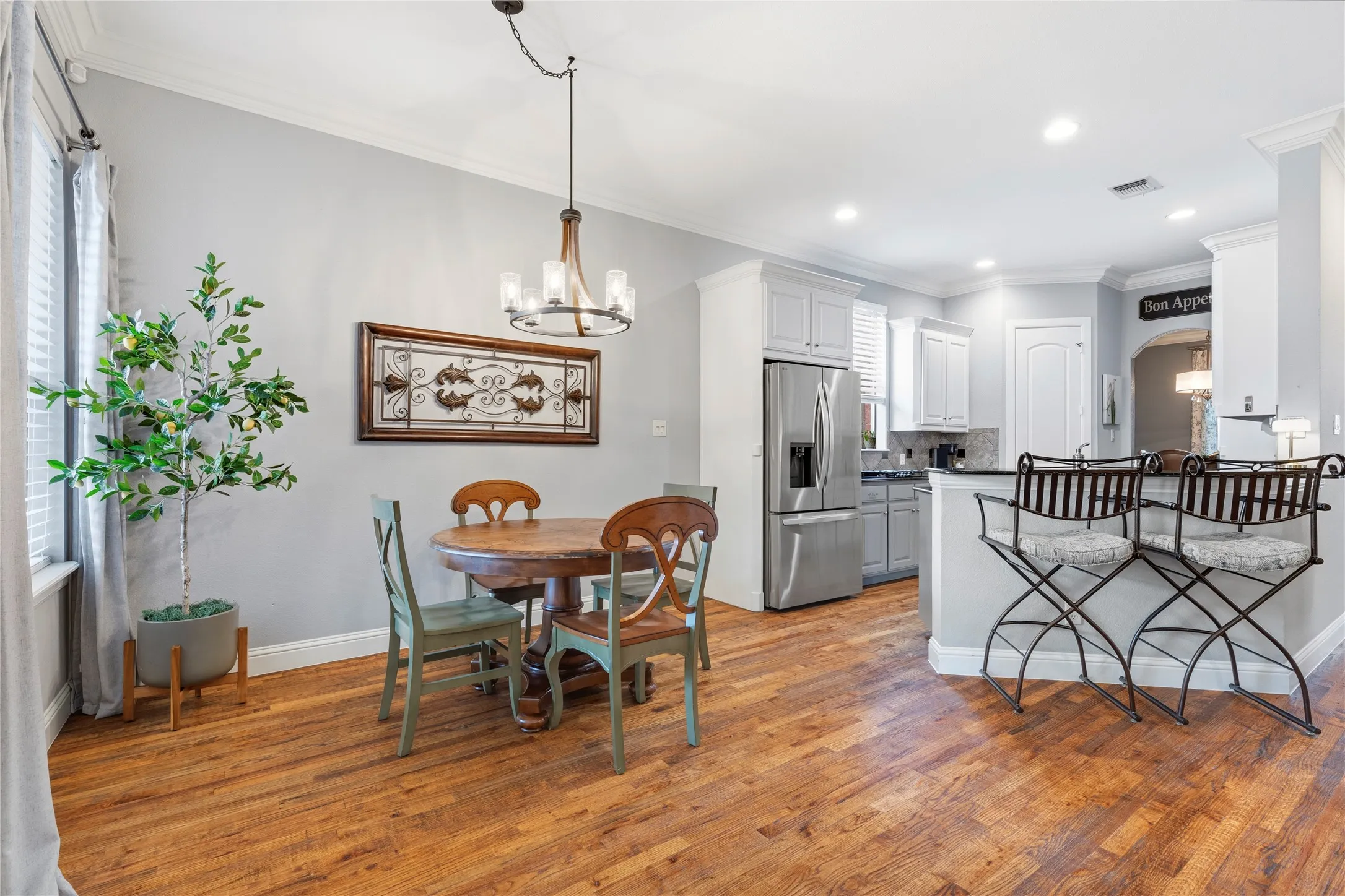 Single Family Residence For Sale in Tarrant County , 7009 Mossycup Lane, North Richland Hills, Texas 76182, 4 Bedroom, 4 Bathroom, 3 Garage spaces, 3,594 Sqft, built in 2005, mls#21313840, Real Estate Agent in North Richland Hills, Homes For Sale in Tarrant county, Homes For Sale in North Richland Hills, Realtor in North Richland Hills Texas, Real Estate Brokerage Independent Realty Texas, Luminita Cordes Realtor