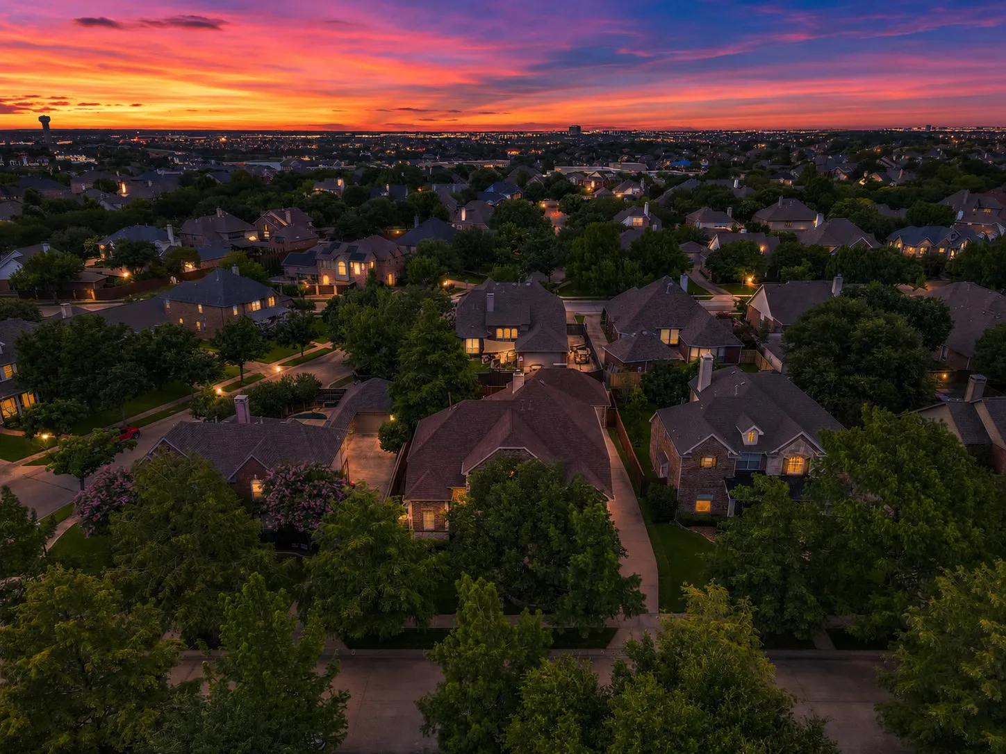 Single Family Residence For Sale in Denton County , 2505 Sir Tristram, Lewisville, Texas 75056, 4 Bedroom, 4 Bathroom, 3 Garage spaces, 3,700 Sqft, built in 1999, mls#21313783, Real Estate Agent in Lewisville, Homes For Sale in Denton county, Homes For Sale in Lewisville, Realtor in Lewisville Texas, Real Estate Brokerage Independent Realty Texas, Luminita Cordes Realtor