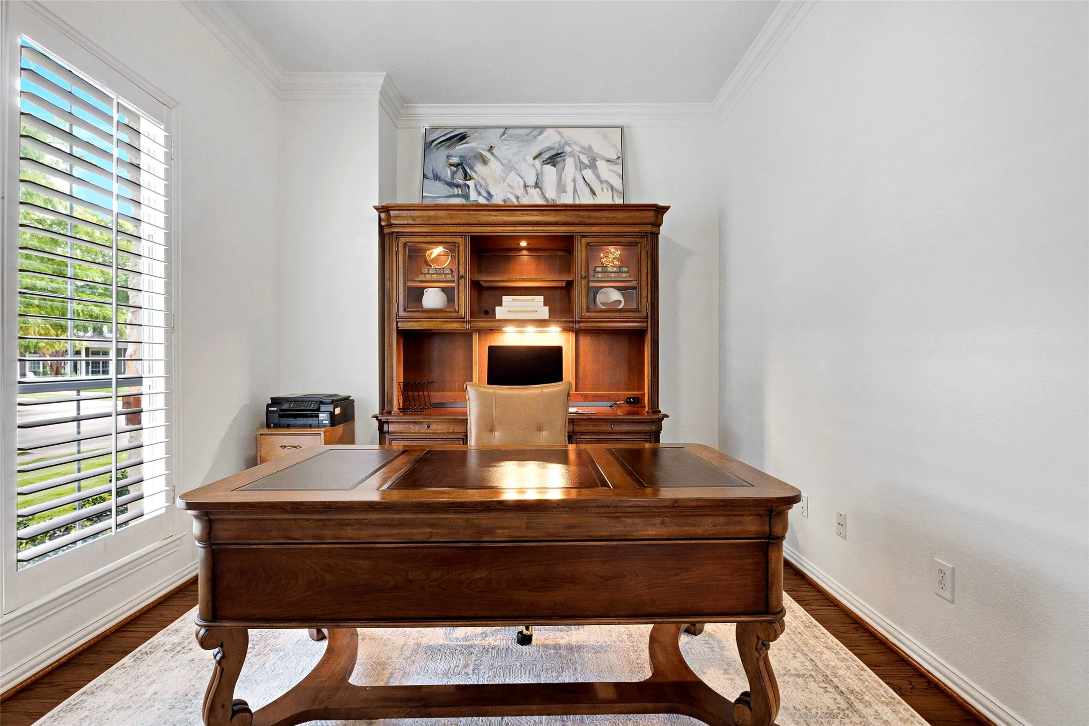 A large office space for work, to pay bills or do homework