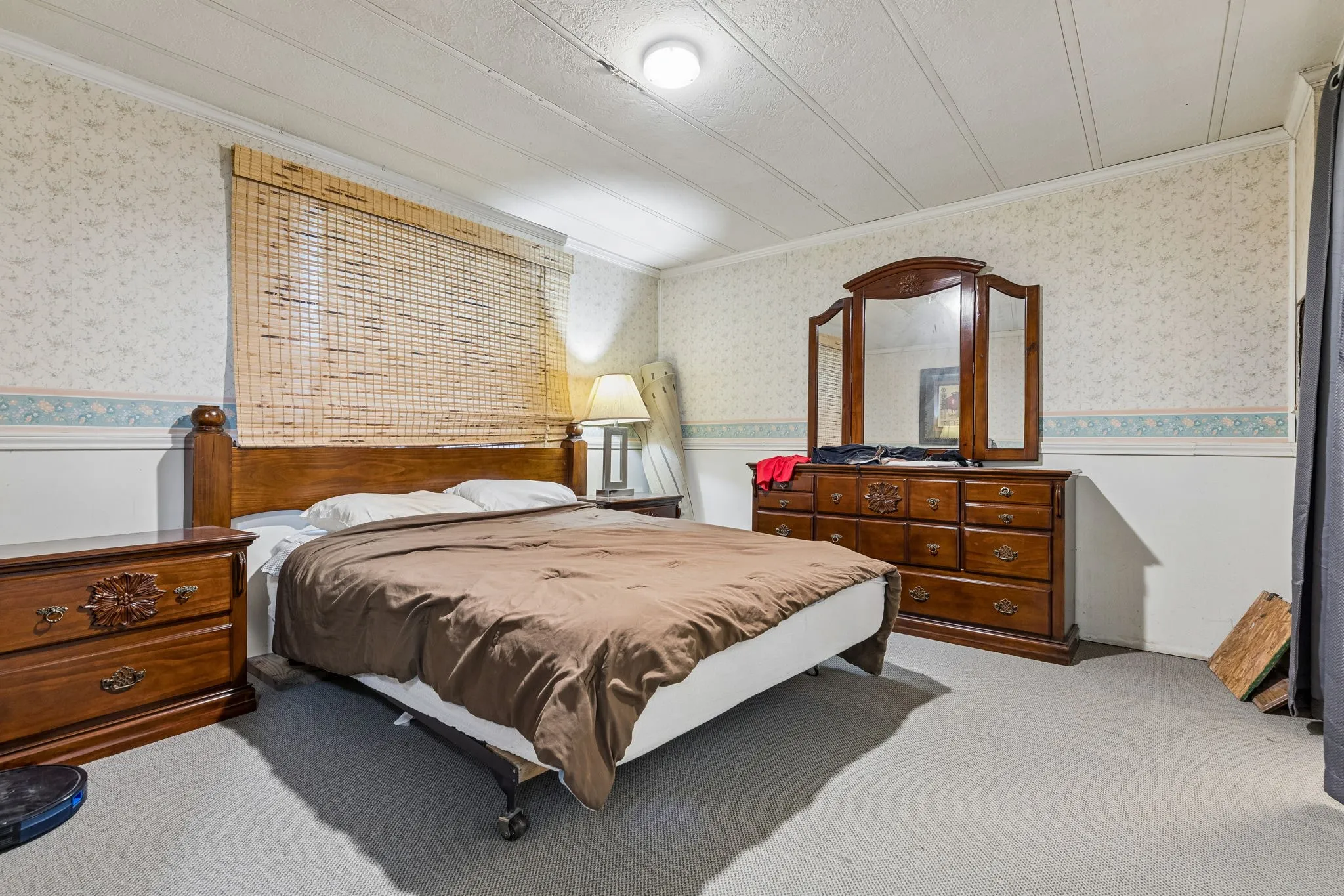Mobile Home For Sale in Parker County , 1454 Forrest Trail, Azle, Texas 76020, 2 Bedroom, 2 Bathroom, Garage spaces, 1,120 Sqft, built in 1983, mls#21297271, Real Estate Agent in Azle, Homes For Sale in Parker county, Homes For Sale in Azle, Realtor in Azle Texas, Real Estate Brokerage Independent Realty Texas, Luminita Cordes Realtor