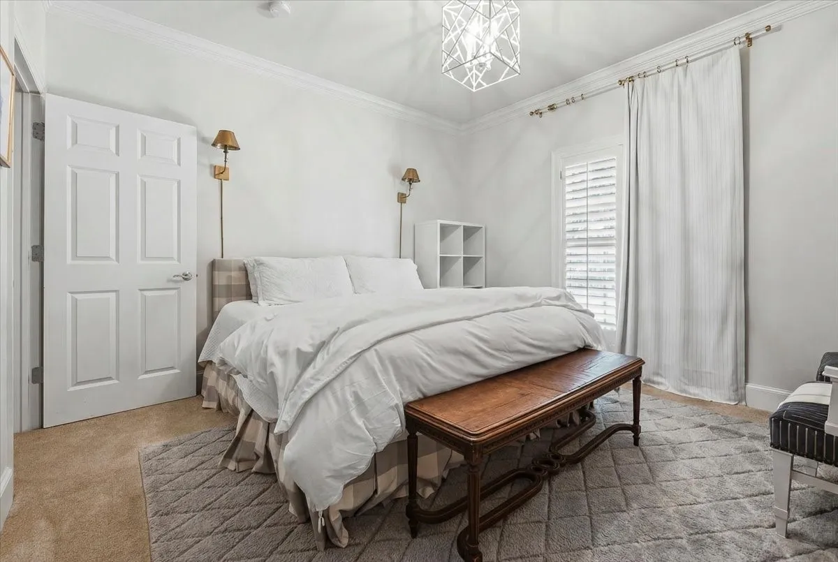 Single Family Residence For Sale in Tarrant County , 628 Deloache Street, Westworth Village, Texas 76114, 3 Bedroom, 5 Bathroom, 2 Garage spaces, 3,467 Sqft, built in 2007, mls#21311620, Real Estate Agent in Westworth Village, Homes For Sale in Tarrant county, Homes For Sale in Westworth Village, Realtor in Westworth Village Texas, Real Estate Brokerage Independent Realty Texas, Luminita Cordes Realtor