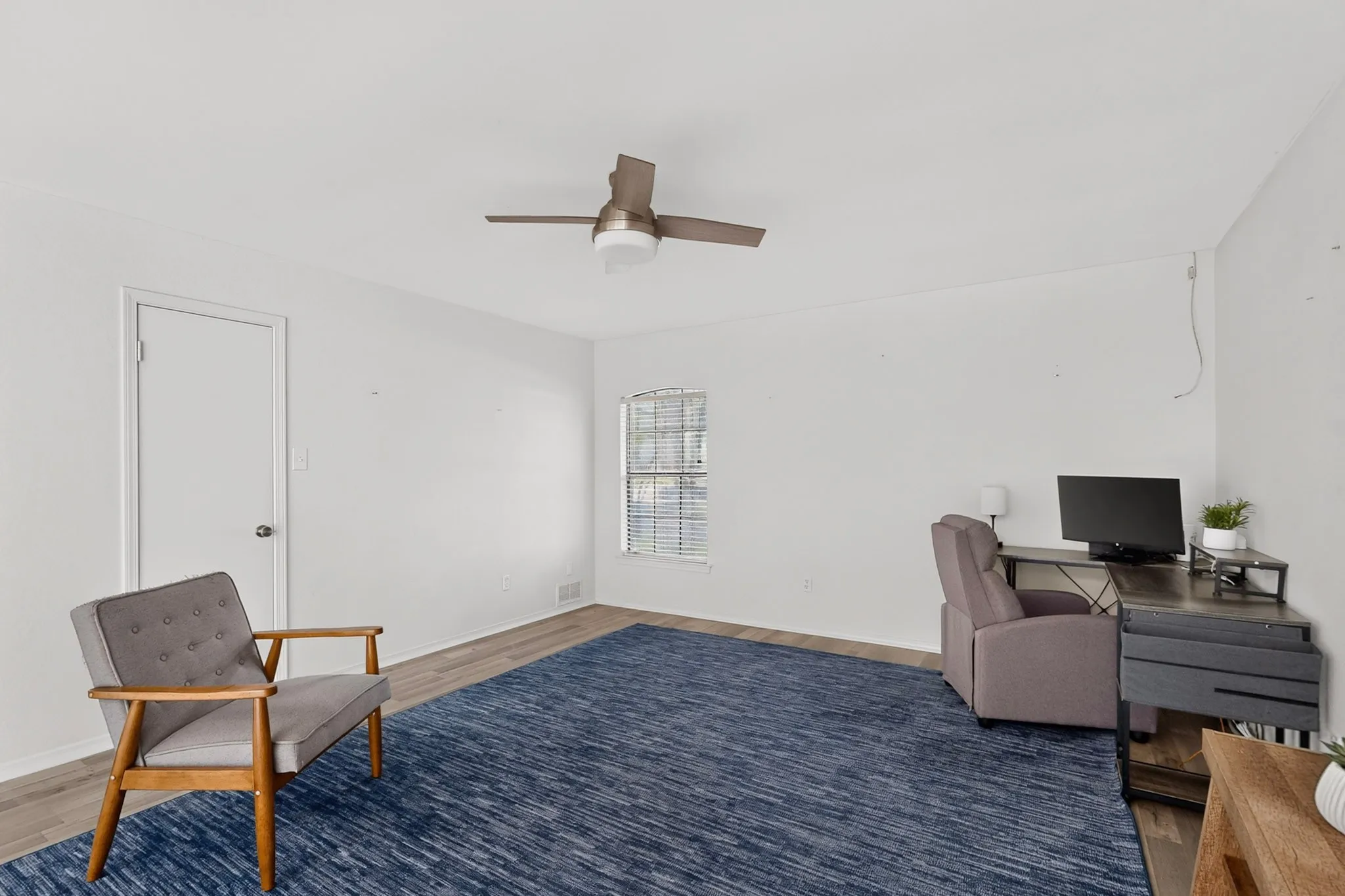Single Family Residence For Sale in Tarrant County , 3900 N Shadycreek Drive, Arlington, Texas 76013, 4 Bedroom, 3 Bathroom, 2 Garage spaces, 2,992 Sqft, built in 1979, mls#21312730, Real Estate Agent in Arlington, Homes For Sale in Tarrant county, Homes For Sale in Arlington, Realtor in Arlington Texas, Real Estate Brokerage Independent Realty Texas, Luminita Cordes Realtor