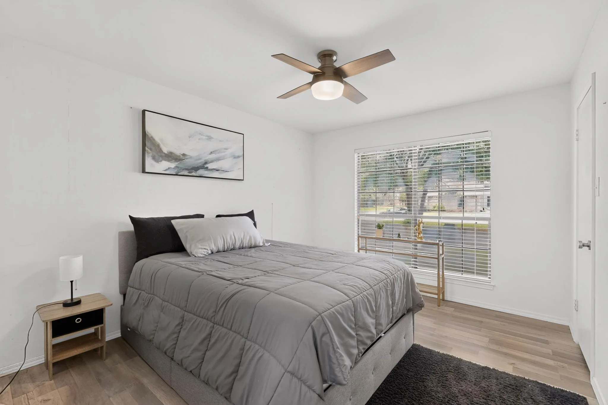 Single Family Residence For Sale in Tarrant County , 3900 N Shadycreek Drive, Arlington, Texas 76013, 4 Bedroom, 3 Bathroom, 2 Garage spaces, 2,992 Sqft, built in 1979, mls#21312730, Real Estate Agent in Arlington, Homes For Sale in Tarrant county, Homes For Sale in Arlington, Realtor in Arlington Texas, Real Estate Brokerage Independent Realty Texas, Luminita Cordes Realtor