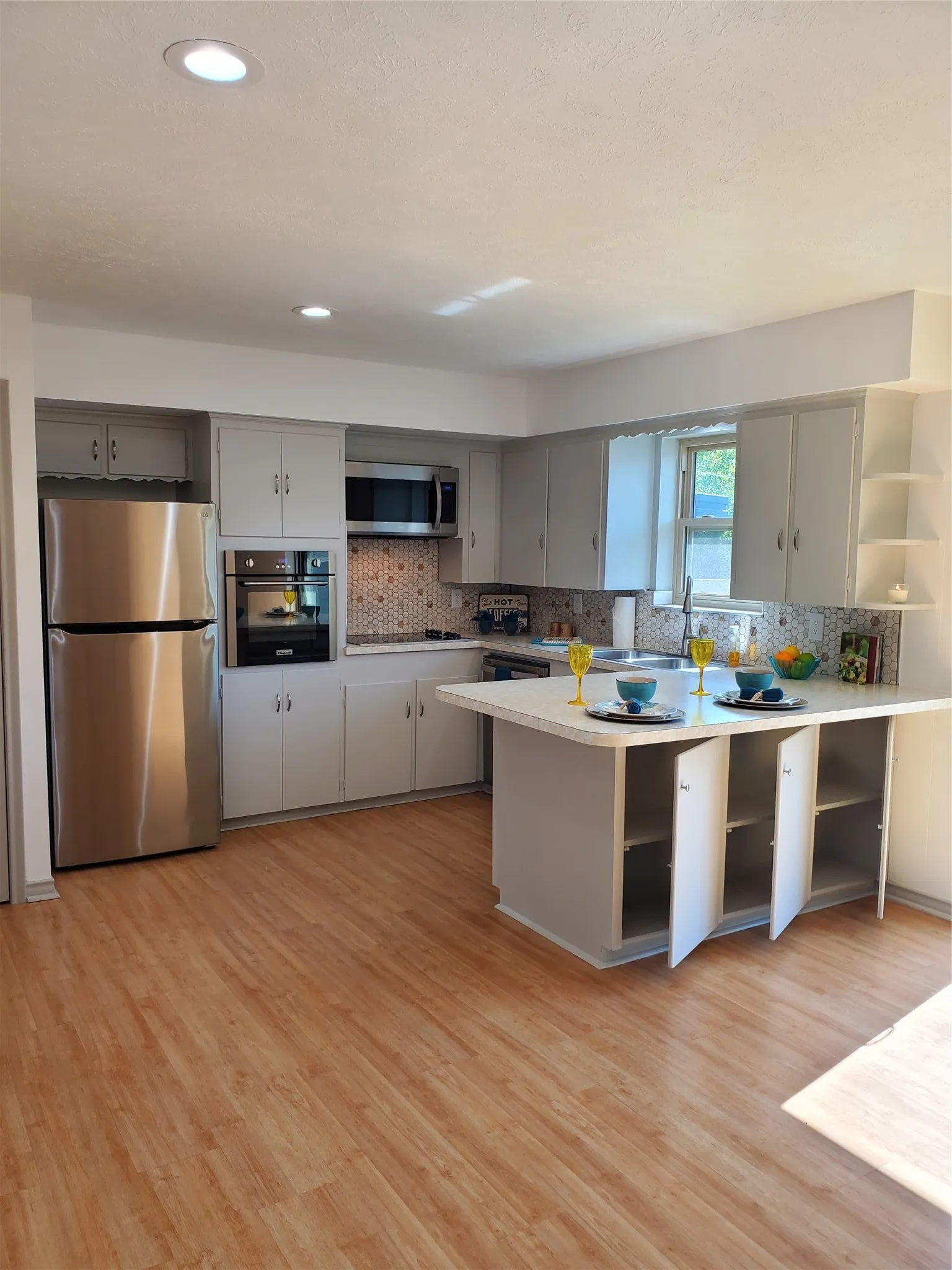7424 Kitchen