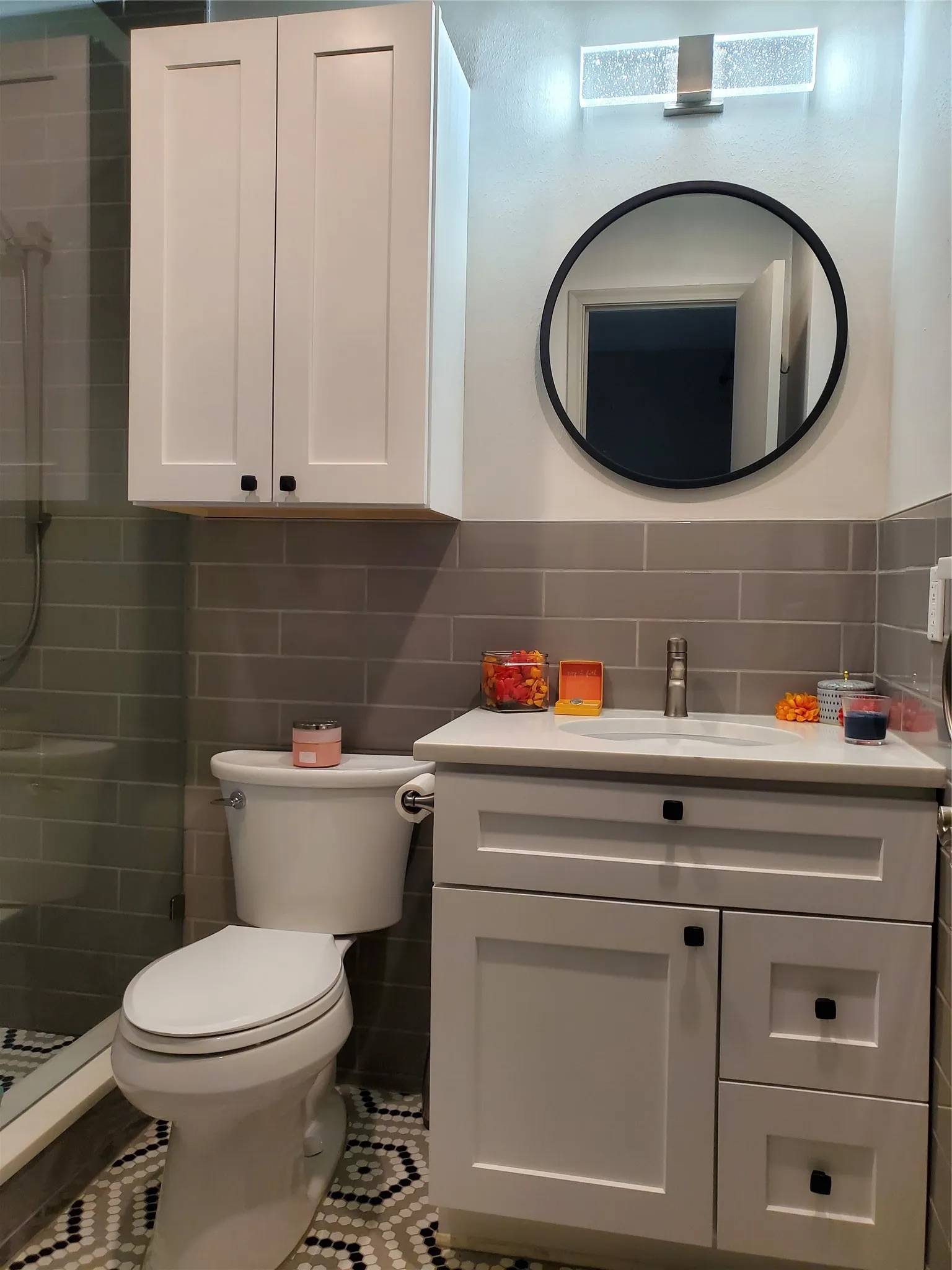 7422 Primary Ensuite