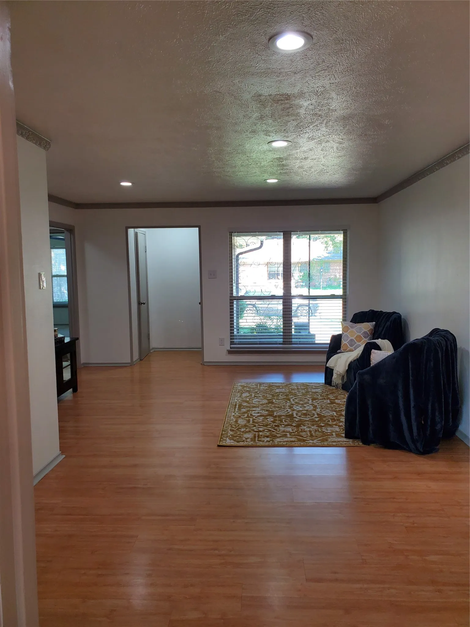 7424 Living/Dining