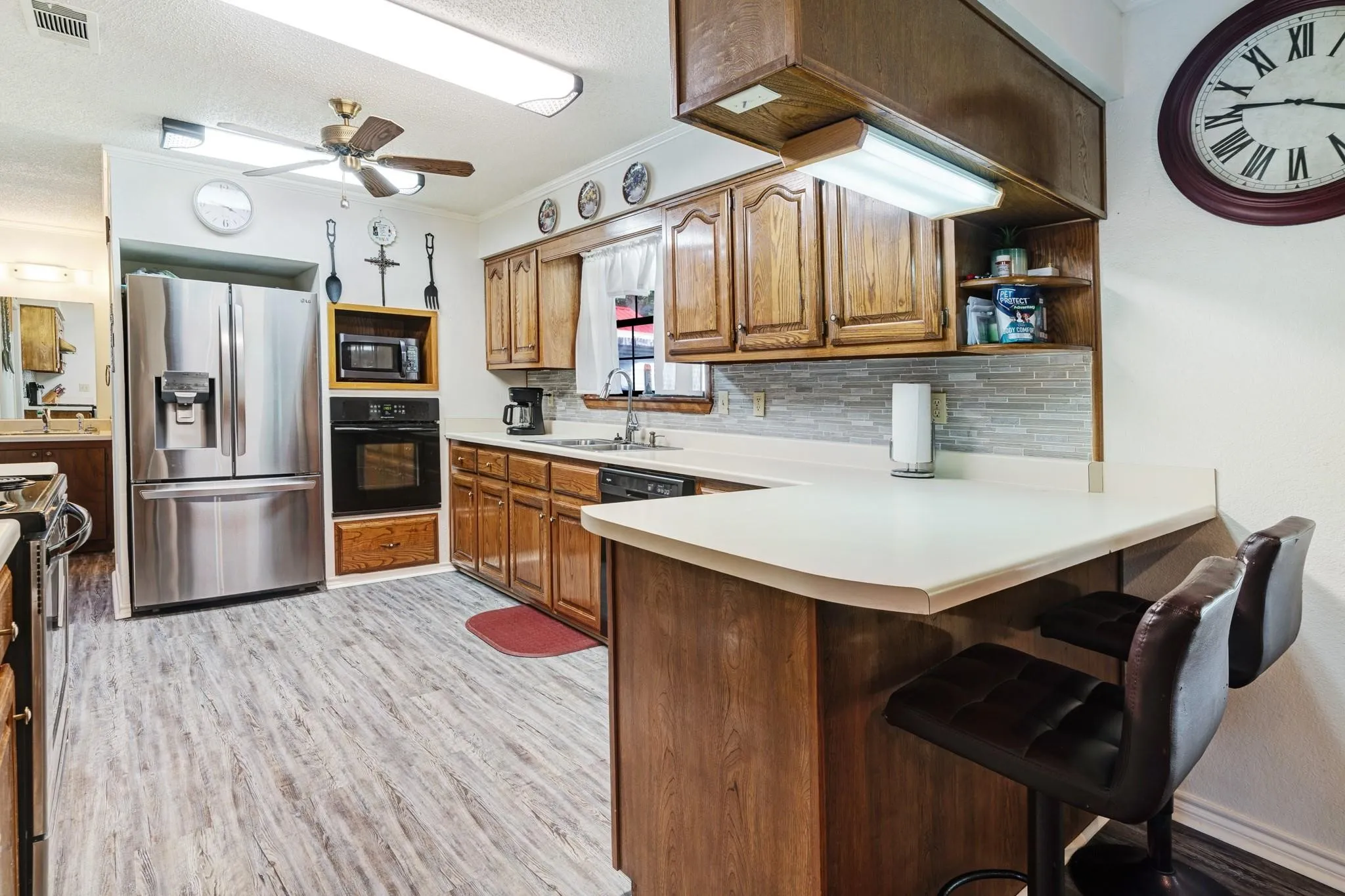 Single Family Residence For Sale in Red River (TX) County , 203 1st Street NW, Detroit, Texas 75436, 3 Bedroom, 2 Bathroom, 2 Garage spaces, 2,260 Sqft, built in 1992, mls#21312161, Real Estate Agent in Detroit, Homes For Sale in Red River (TX) county, Homes For Sale in Detroit, Realtor in Detroit Texas, Real Estate Brokerage Independent Realty Texas, Luminita Cordes Realtor