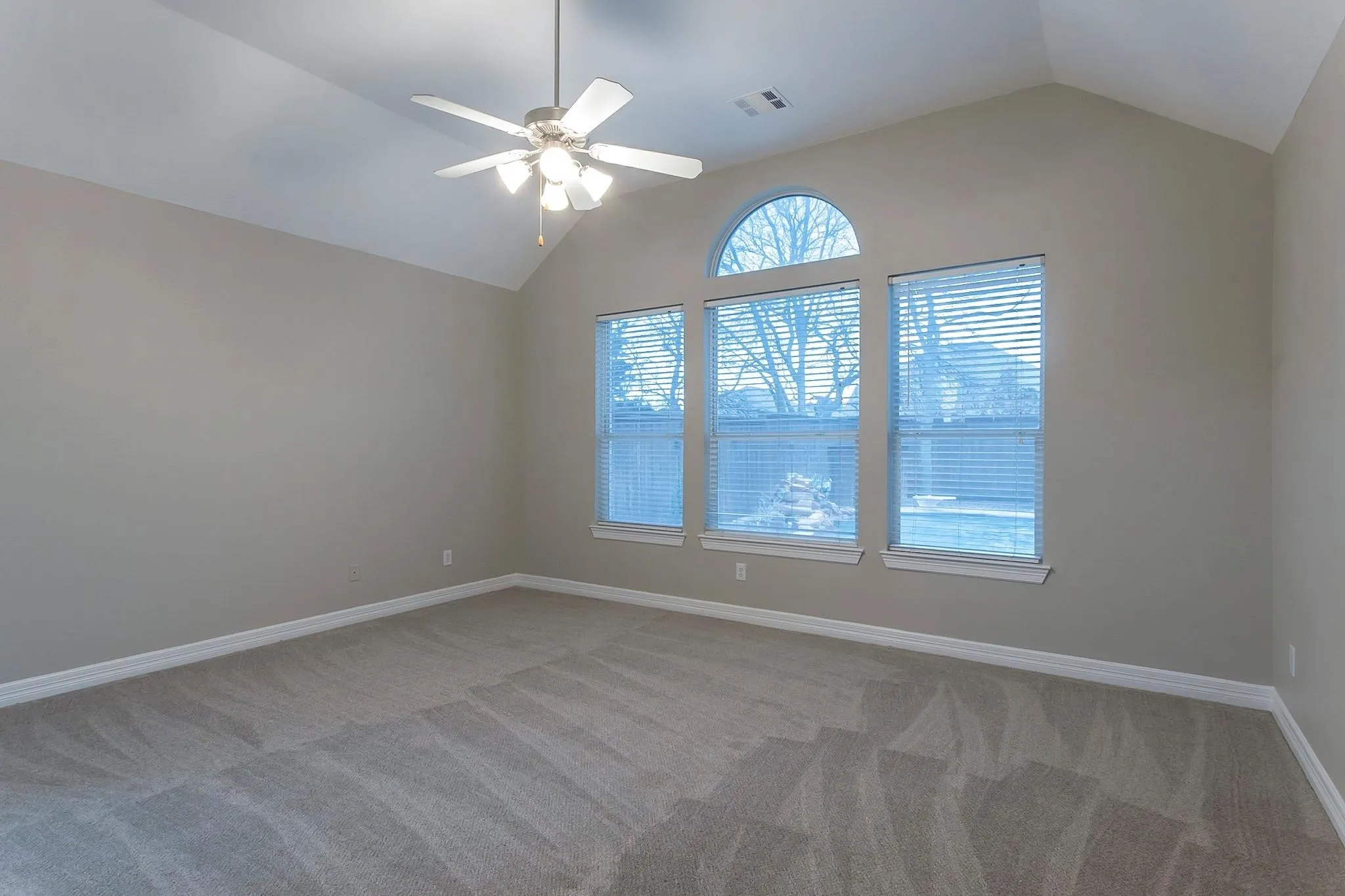 Single Family Residence For Sale in Collin County , 2907 Abby Lane, Wylie, Texas 75098, 4 Bedrooms, 3 Bathrooms, 2 Garage spaces, 3,437 Sqft, built in 2006, Price $499,000, mls#21313825, Real Estate Agent in Wylie, Homes For Sale in Collin county, Homes For Sale in Wylie, Realtor in Wylie Texas, Real Estate Brokerage Independent Realty Texas, Luminita Cordes Realtor
