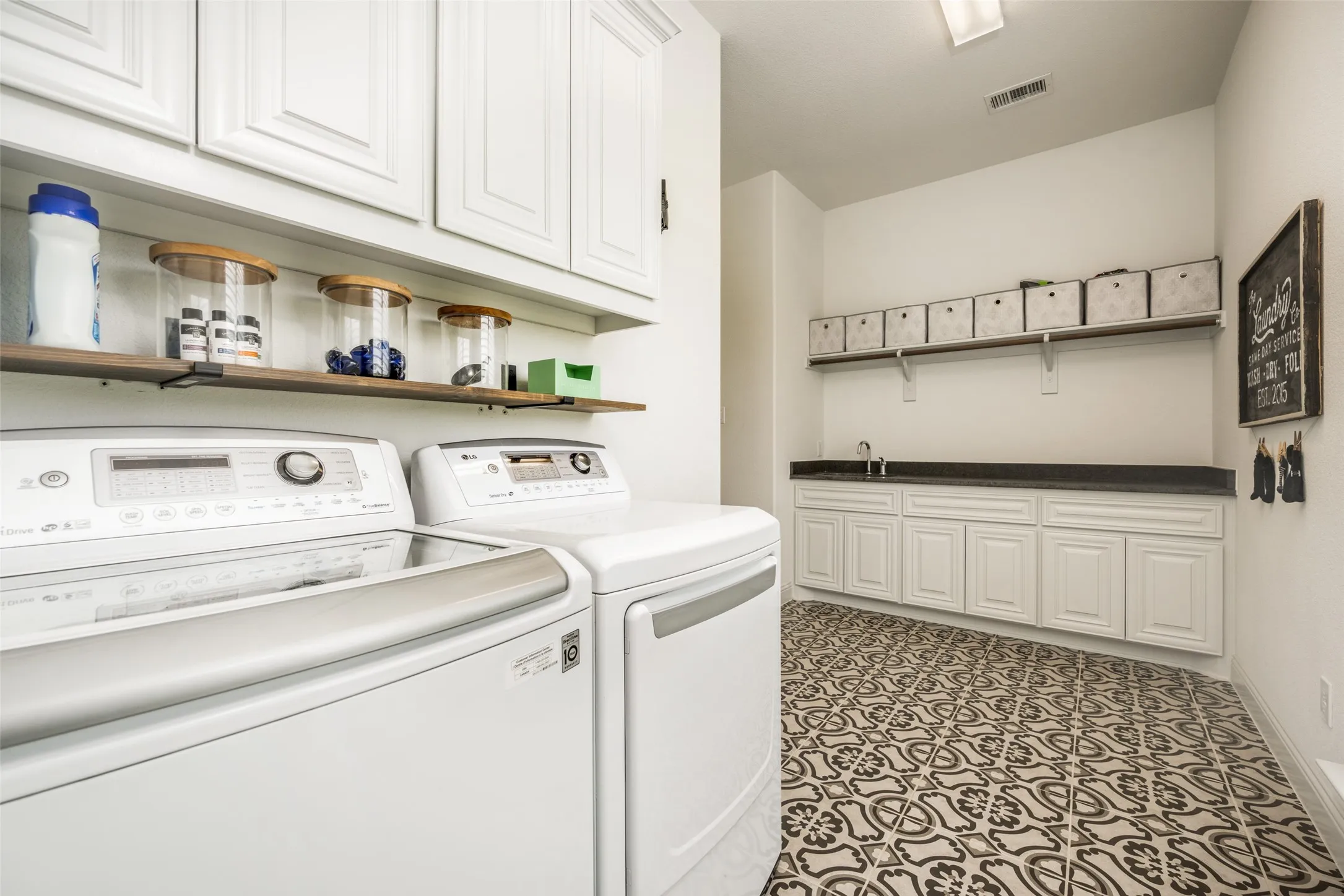 Single Family Residence For Sale in Denton County , 508 Westcreek Lane, Northlake, Texas 76226, 5 Bedroom, 5 Bathroom, 3 Garage spaces, 4,063 Sqft, built in 2018, mls#21312971, Real Estate Agent in Northlake, Homes For Sale in Denton county, Homes For Sale in Northlake, Realtor in Northlake Texas, Real Estate Brokerage Independent Realty Texas, Luminita Cordes Realtor