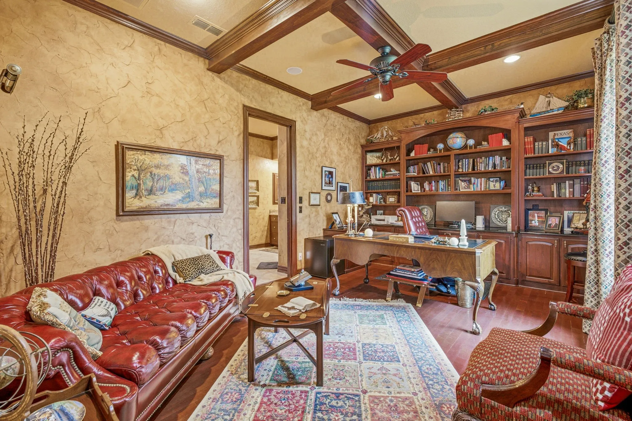 Single Family Residence For Sale in Hood County , 2002 W Emerald Bend Court, Granbury, Texas 76049, 4 Bedroom, 7 Bathroom, 2 Garage spaces, 5,904 Sqft, built in 2003, mls#21310631, Real Estate Agent in Granbury, Homes For Sale in Hood county, Homes For Sale in Granbury, Realtor in Granbury Texas, Real Estate Brokerage Independent Realty Texas, Luminita Cordes Realtor