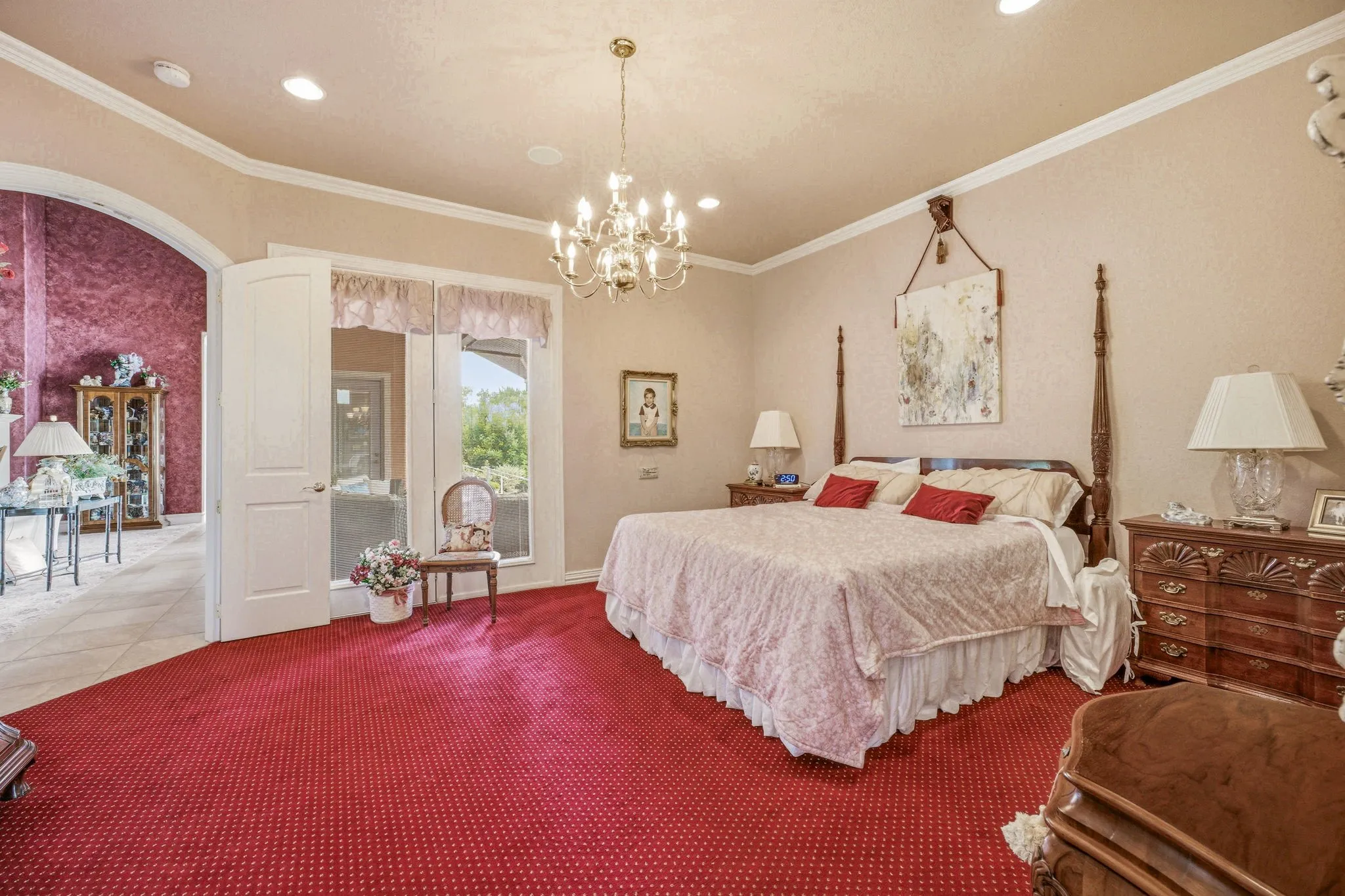 Single Family Residence For Sale in Hood County , 2002 W Emerald Bend Court, Granbury, Texas 76049, 4 Bedroom, 7 Bathroom, 2 Garage spaces, 5,904 Sqft, built in 2003, mls#21310631, Real Estate Agent in Granbury, Homes For Sale in Hood county, Homes For Sale in Granbury, Realtor in Granbury Texas, Real Estate Brokerage Independent Realty Texas, Luminita Cordes Realtor
