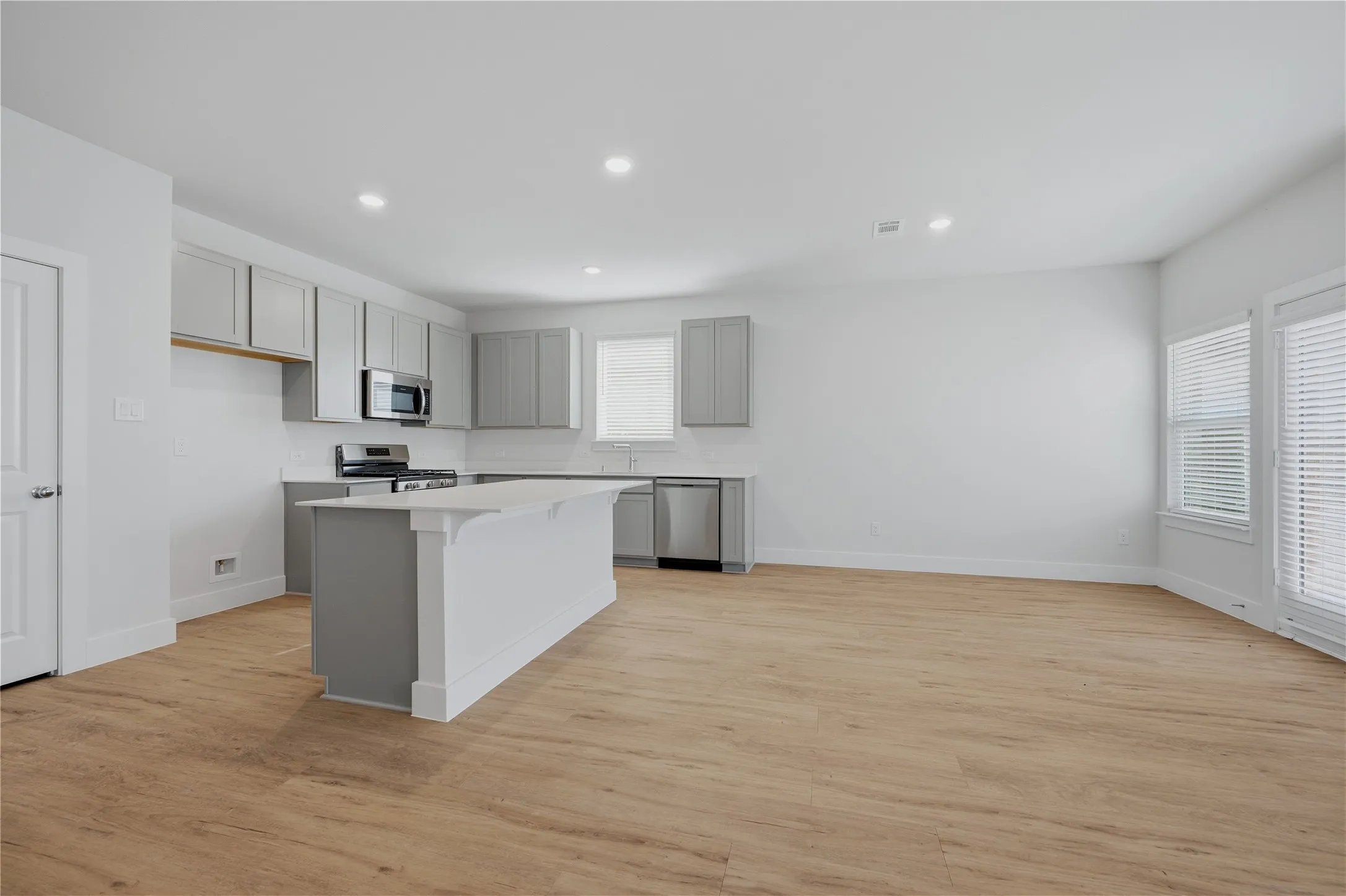 Single Family Residence For Sale in Kaufman County , 1348 Chisos Way, Forney, Texas 75126, 4 Bedroom, 2 Bathroom, 2 Garage spaces, 1,713 Sqft, built in 2024, Price $323,500, mls#21308911, Real Estate Agent in Forney, Homes For Sale in Kaufman county, Homes For Sale in Forney, Realtor in Forney Texas, Real Estate Brokerage Independent Realty Texas, Luminita Cordes Realtor