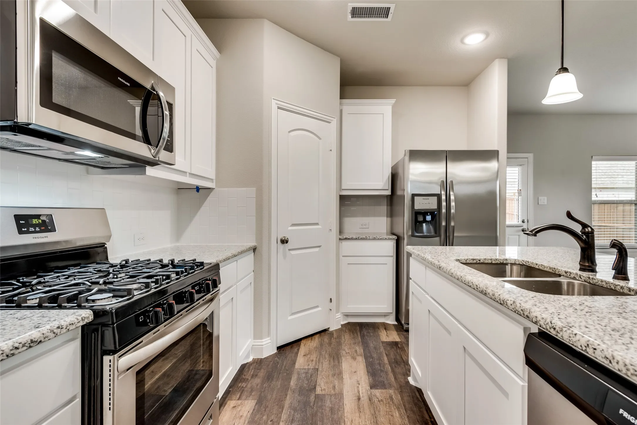 Single Family Residence For Rent in Rockwall County , 1523 Charismatic Court, Rockwall, Texas 75032, 4 Bedroom, 2 Bathroom, 2 Garage spaces, 1,824 Sqft, built in 2020, mls#21313873, Real Estate Agent in Rockwall, Homes For Rent in Rockwall county, Homes For Rent in Rockwall, Realtor in Rockwall Texas, Real Estate Brokerage Independent Realty Texas, Luminita Cordes Realtor