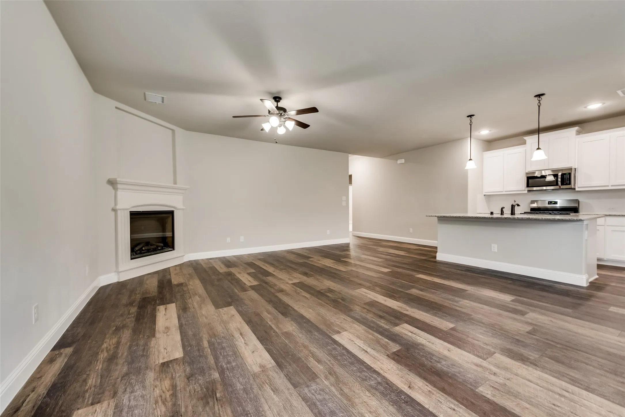 Single Family Residence For Rent in Rockwall County , 1523 Charismatic Court, Rockwall, Texas 75032, 4 Bedroom, 2 Bathroom, 2 Garage spaces, 1,824 Sqft, built in 2020, mls#21313873, Real Estate Agent in Rockwall, Homes For Rent in Rockwall county, Homes For Rent in Rockwall, Realtor in Rockwall Texas, Real Estate Brokerage Independent Realty Texas, Luminita Cordes Realtor