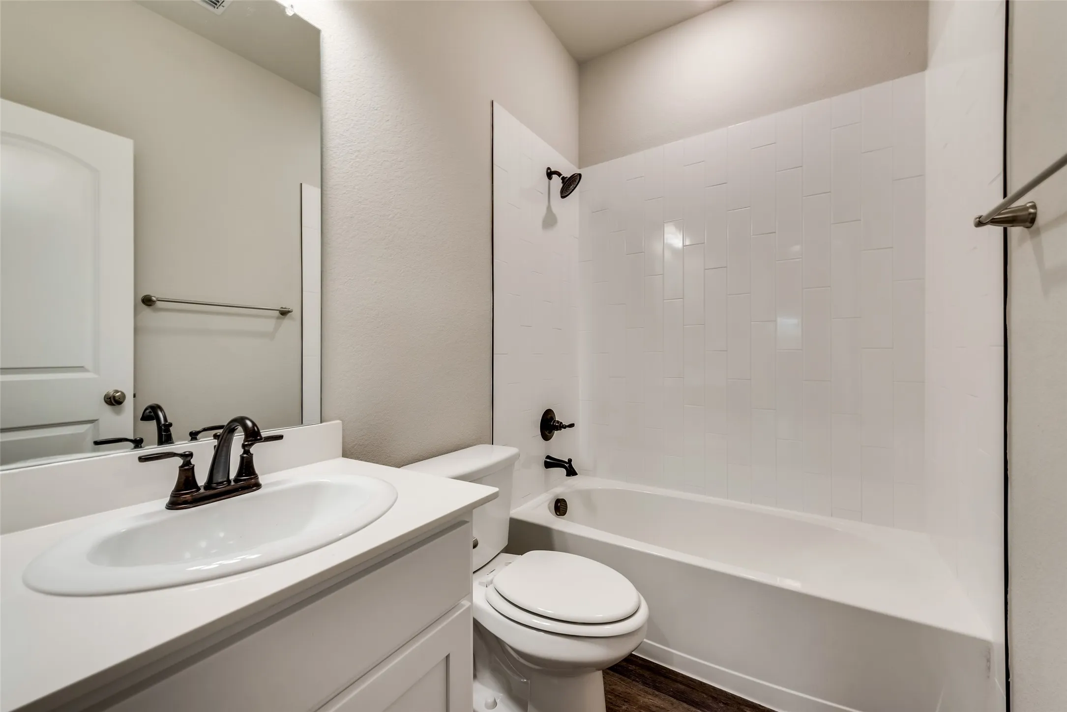 Single Family Residence For Rent in Rockwall County , 1523 Charismatic Court, Rockwall, Texas 75032, 4 Bedroom, 2 Bathroom, 2 Garage spaces, 1,824 Sqft, built in 2020, mls#21313873, Real Estate Agent in Rockwall, Homes For Rent in Rockwall county, Homes For Rent in Rockwall, Realtor in Rockwall Texas, Real Estate Brokerage Independent Realty Texas, Luminita Cordes Realtor