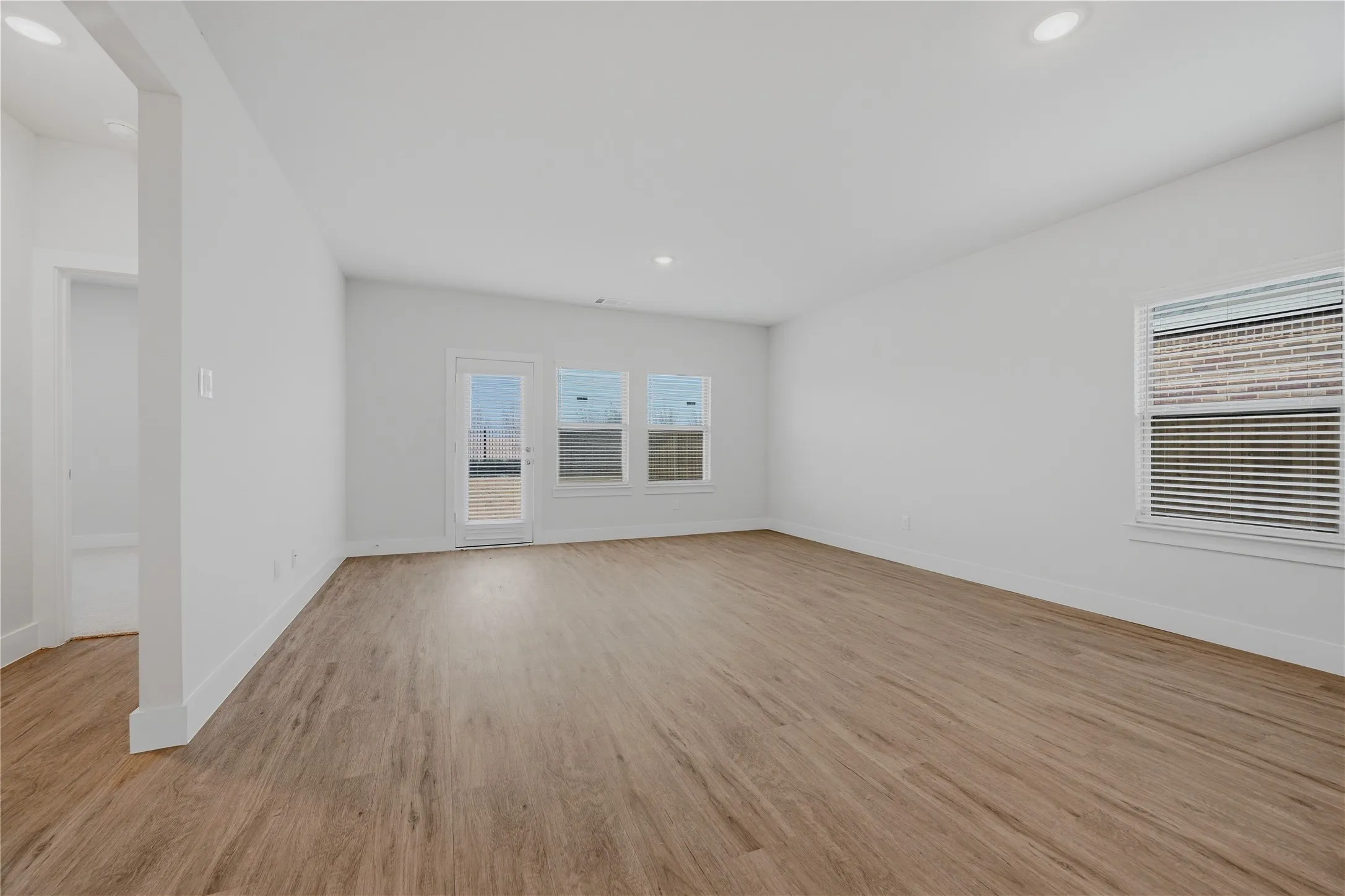 Single Family Residence For Sale in Kaufman County , 1364 Chisos Way, Forney, Texas 75126, 3 Bedroom, 2 Bathroom, 2 Garage spaces, 1,572 Sqft, built in 2024, mls#21308959, Real Estate Agent in Forney, Homes For Sale in Kaufman county, Homes For Sale in Forney, Realtor in Forney Texas, Real Estate Brokerage Independent Realty Texas, Luminita Cordes Realtor