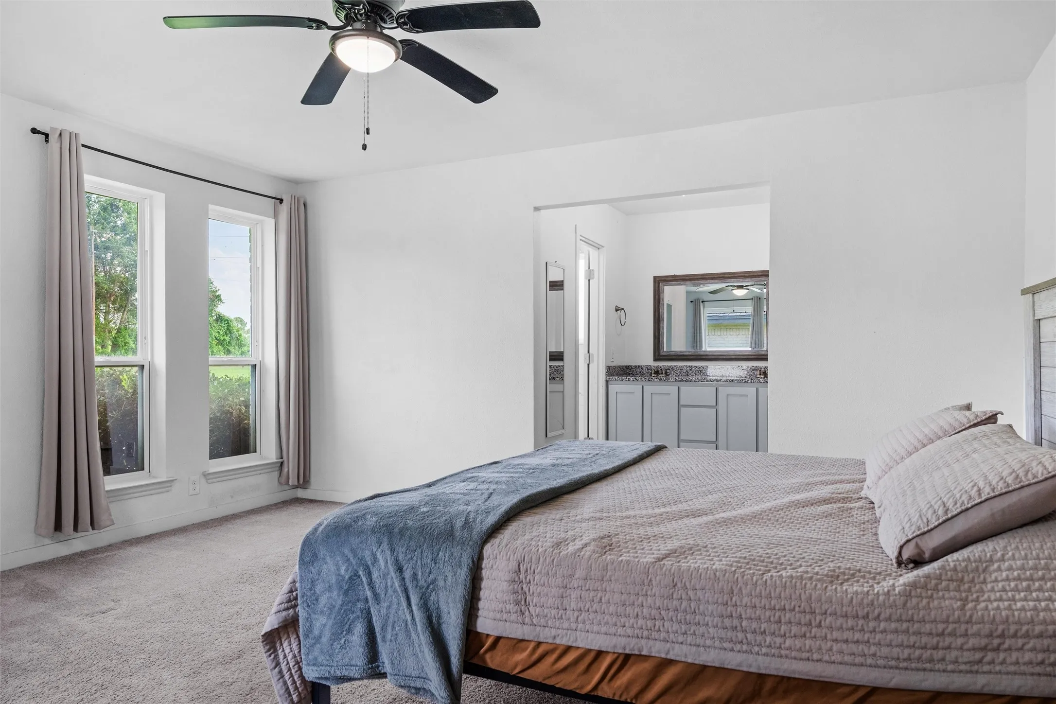 Single Family Residence For Sale in Kaufman County , 215 Pole Bridge Road, Seagoville, Texas 75159, 3 Bedroom, 2 Bathroom, 2 Garage spaces, 2,808 Sqft, built in 1979, mls#21304749, Real Estate Agent in Seagoville, Homes For Sale in Kaufman county, Homes For Sale in Seagoville, Realtor in Seagoville Texas, Real Estate Brokerage Independent Realty Texas, Luminita Cordes Realtor